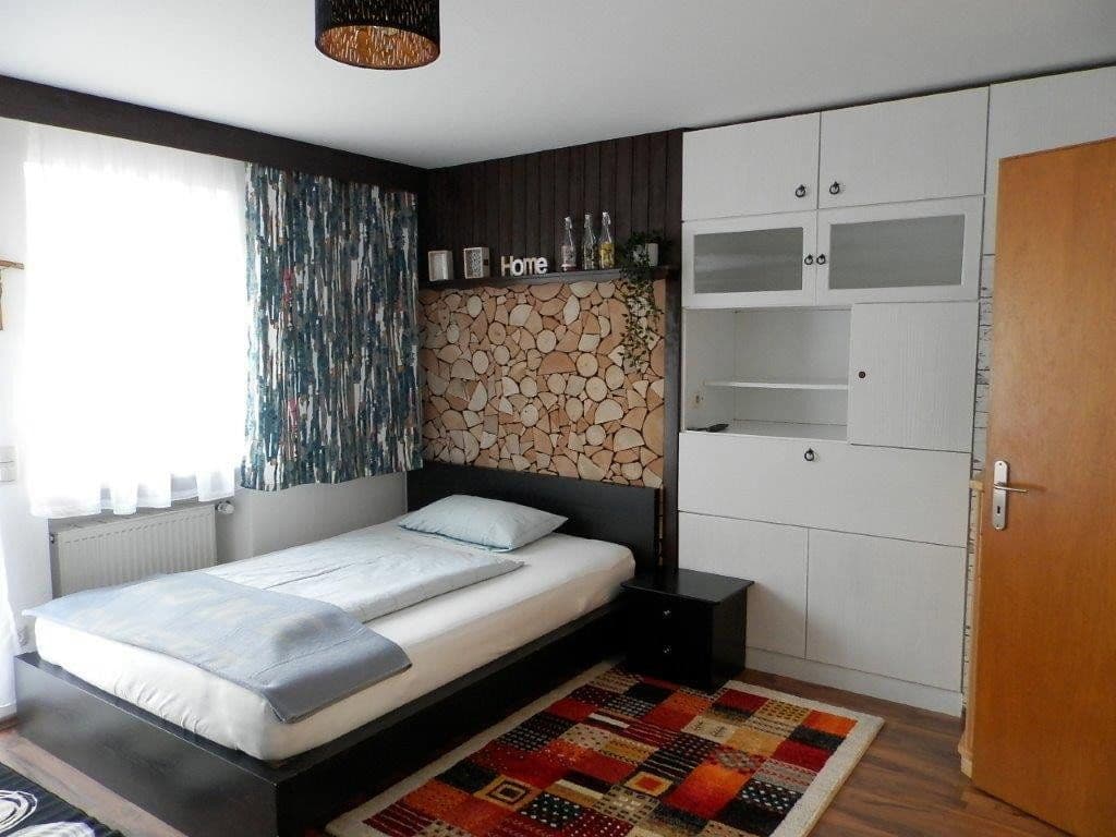 Prodej domu 285 m², pozemek 1.700 m², Langenneufnach, Bavorsko Prodej domu 285 m², pozemek 1.700 m², Langenneufnach, Bavorsko