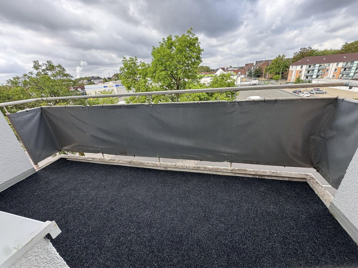 Pronájem bytu 2+kk 64 m², Eschenstr. 129, Duisburg, Severní Porýní-Vestfálsko Pronájem bytu 2+kk 64 m², Eschenstr. 129, Duisburg, Severní Porýní-Vestfálsko