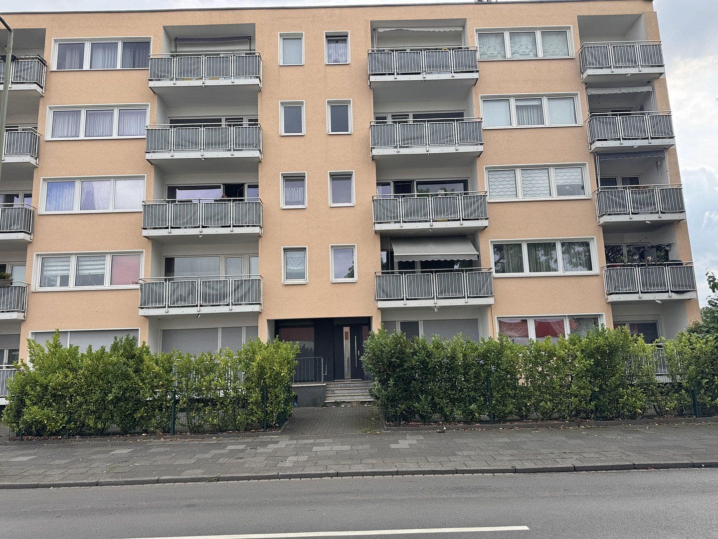 Pronájem bytu 2+kk 64 m², Eschenstr. 129, Duisburg, Severní Porýní-Vestfálsko Pronájem bytu 2+kk 64 m², Eschenstr. 129, Duisburg, Severní Porýní-Vestfálsko