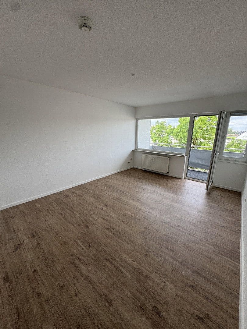 Pronájem bytu 2+kk 64 m², Eschenstr. 129, Duisburg, Severní Porýní-Vestfálsko Pronájem bytu 2+kk 64 m², Eschenstr. 129, Duisburg, Severní Porýní-Vestfálsko