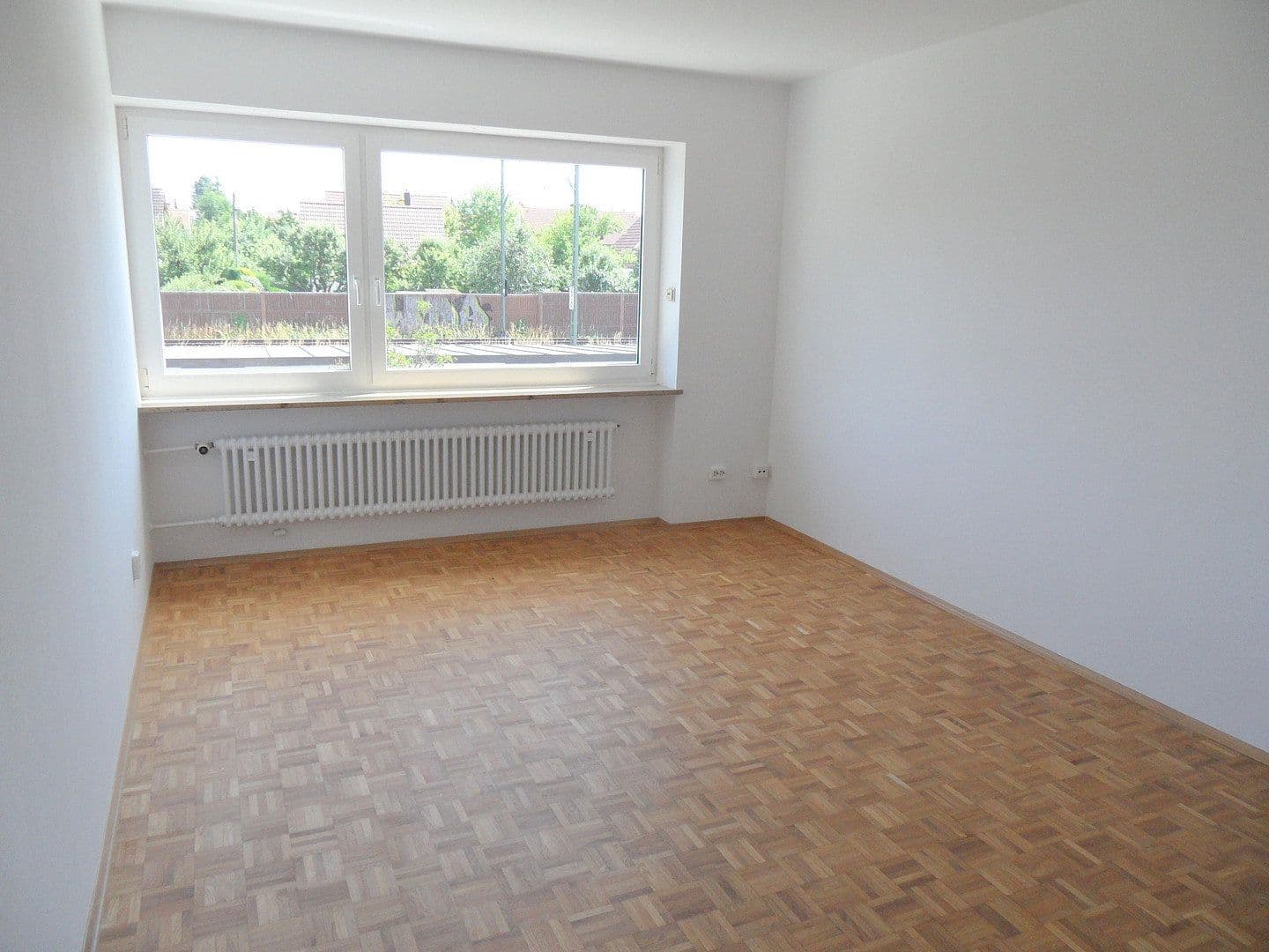 Prodej domu 100 m², pozemek 220 m², Germering, Bavorsko Prodej domu 100 m², pozemek 220 m², Germering, Bavorsko