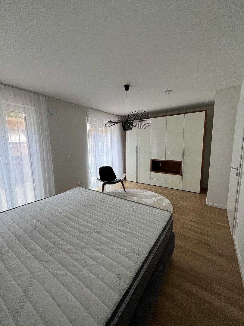 Pronájem bytu 2+1 65 m², Mannheim, Bádensko-Württembersko Pronájem bytu 2+1 65 m², Mannheim, Bádensko-Württembersko