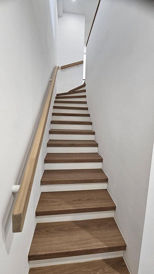 Pronájem bytu 4+1 120 m², Bremen, Bremen Pronájem bytu 4+1 120 m², Bremen, Bremen