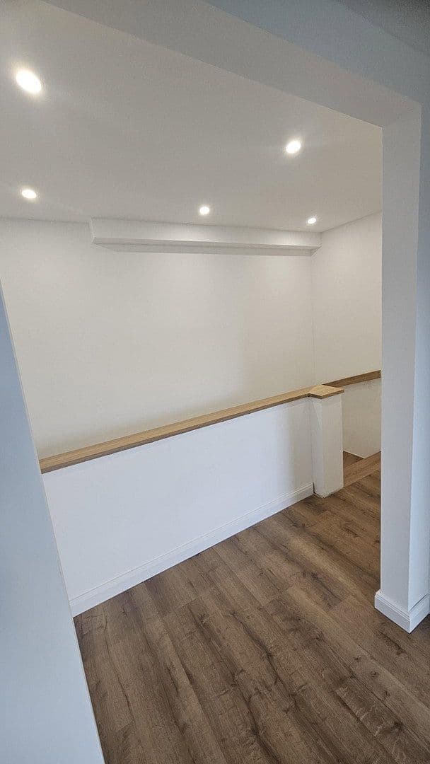 Pronájem bytu 4+1 120 m², Bremen, Bremen Pronájem bytu 4+1 120 m², Bremen, Bremen