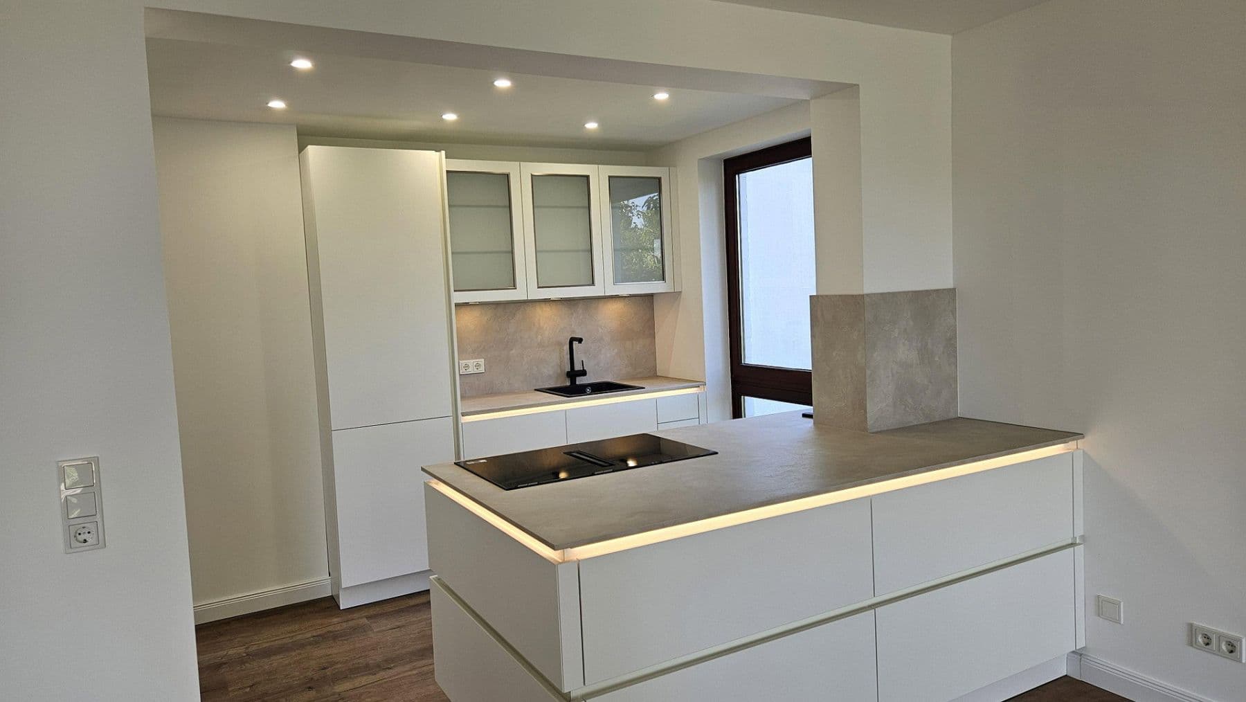 Pronájem bytu 4+1 120 m², Bremen, Bremen Pronájem bytu 4+1 120 m², Bremen, Bremen