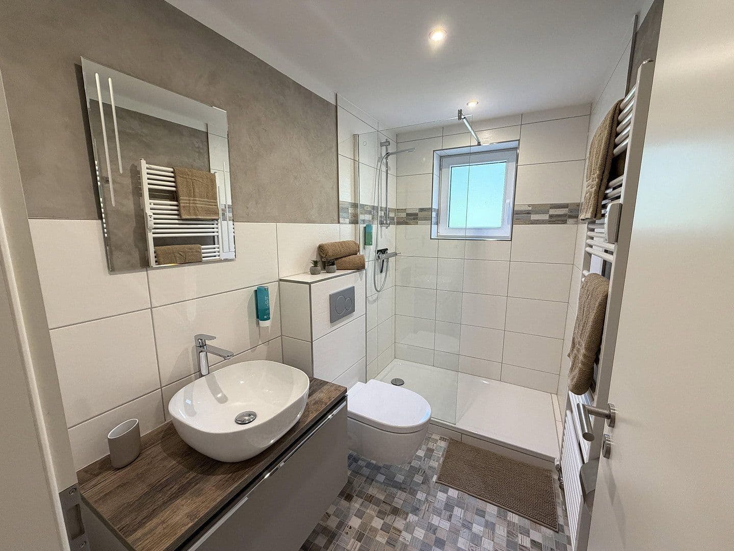 Pronájem bytu 2+1 65 m², Pommernstr. 37a, Scharbeutz, Šlesvicko-Holštýnsko Pronájem bytu 2+1 65 m², Pommernstr. 37a, Scharbeutz, Šlesvicko-Holštýnsko