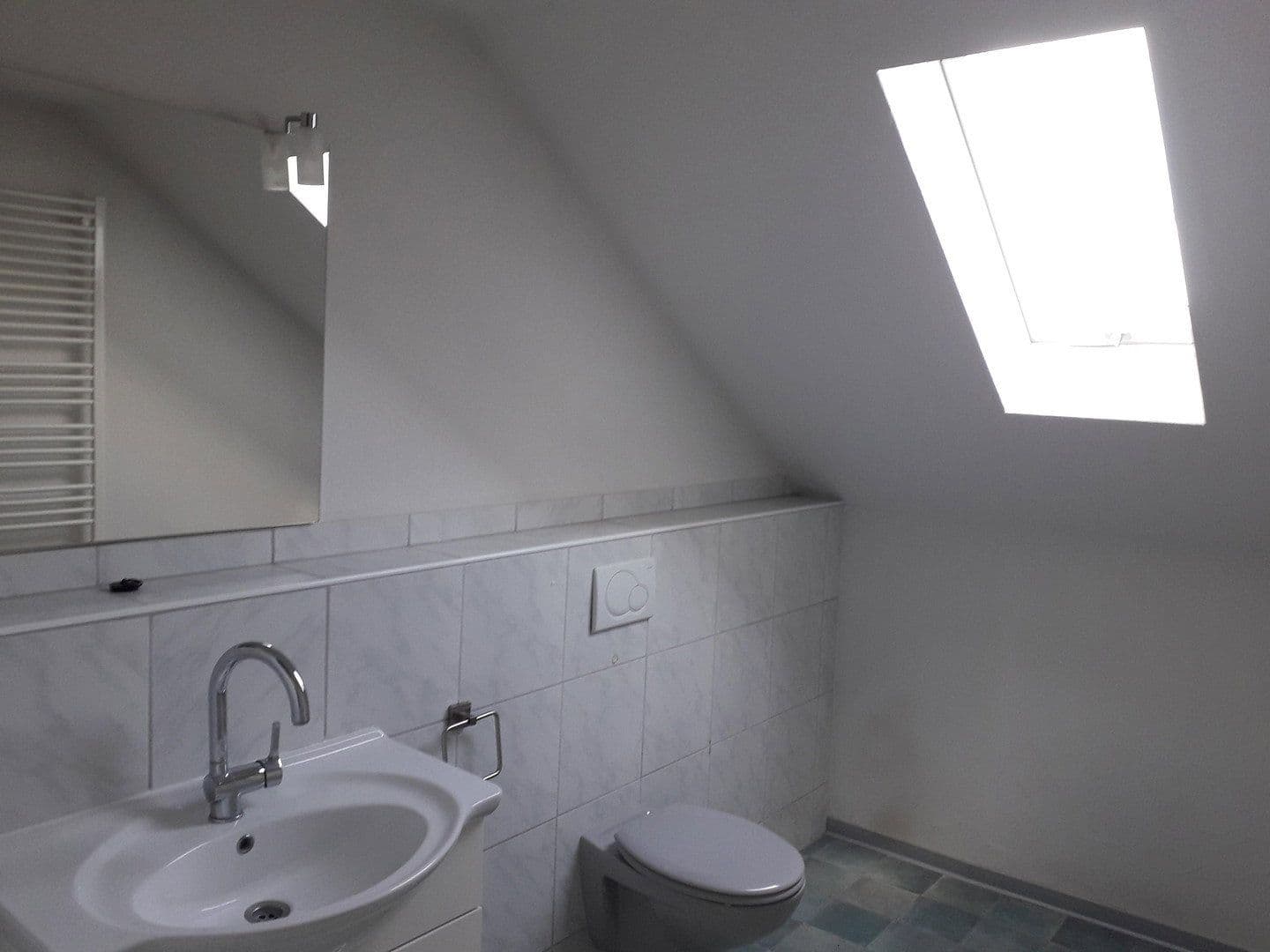 Pronájem bytu 2+1 85 m², Weiterstadt, Hessen Pronájem bytu 2+1 85 m², Weiterstadt, Hessen