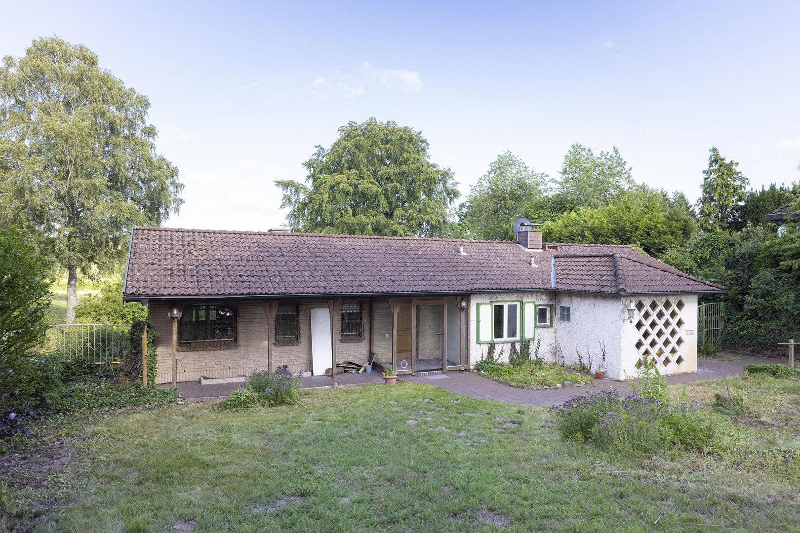 Prodej domu 248 m², pozemek 2.428 m², Bad Schwartau, Šlesvicko-Holštýnsko Prodej domu 248 m², pozemek 2.428 m², Bad Schwartau, Šlesvicko-Holštýnsko