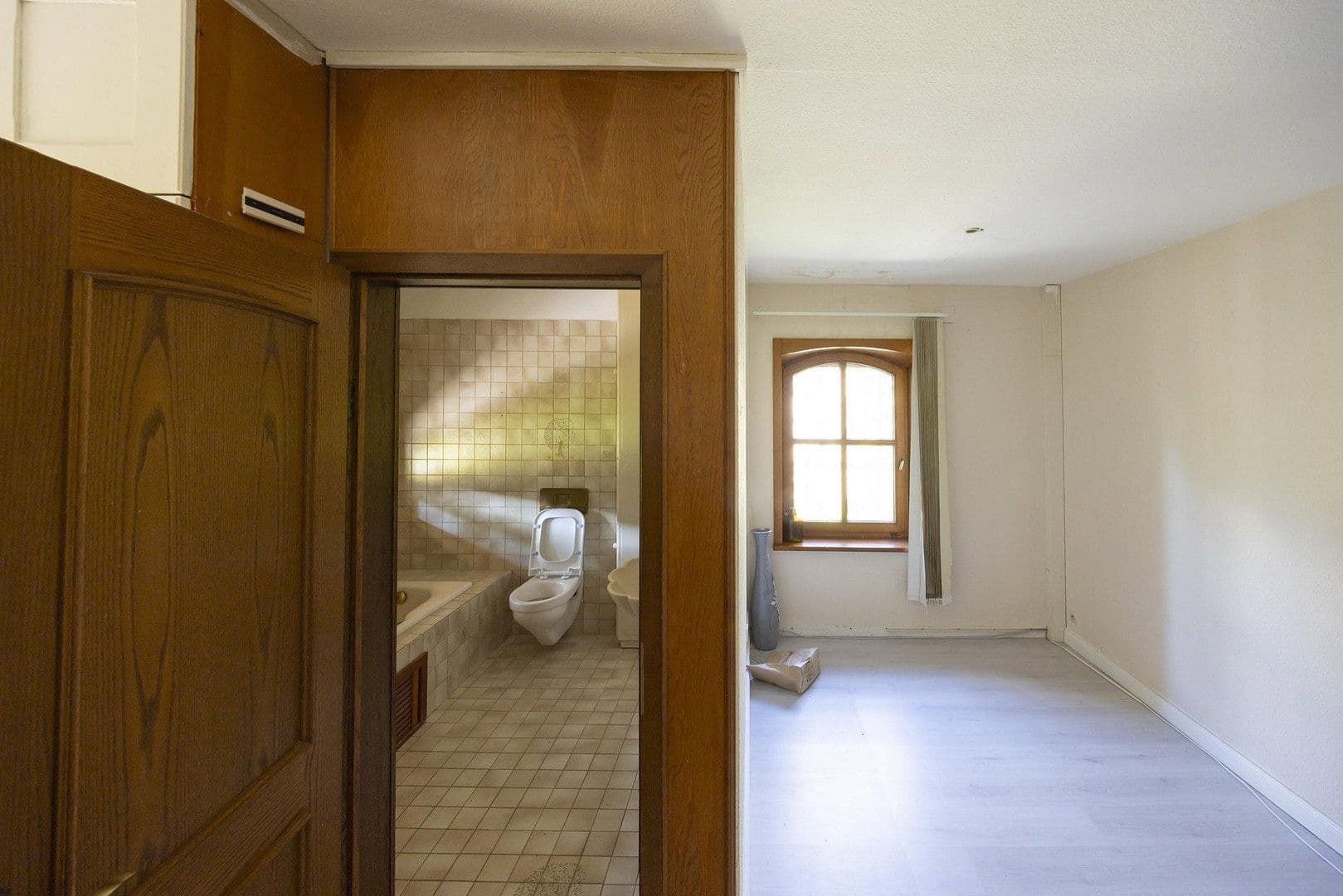 Prodej domu 248 m², pozemek 2.428 m², Bad Schwartau, Šlesvicko-Holštýnsko Prodej domu 248 m², pozemek 2.428 m², Bad Schwartau, Šlesvicko-Holštýnsko