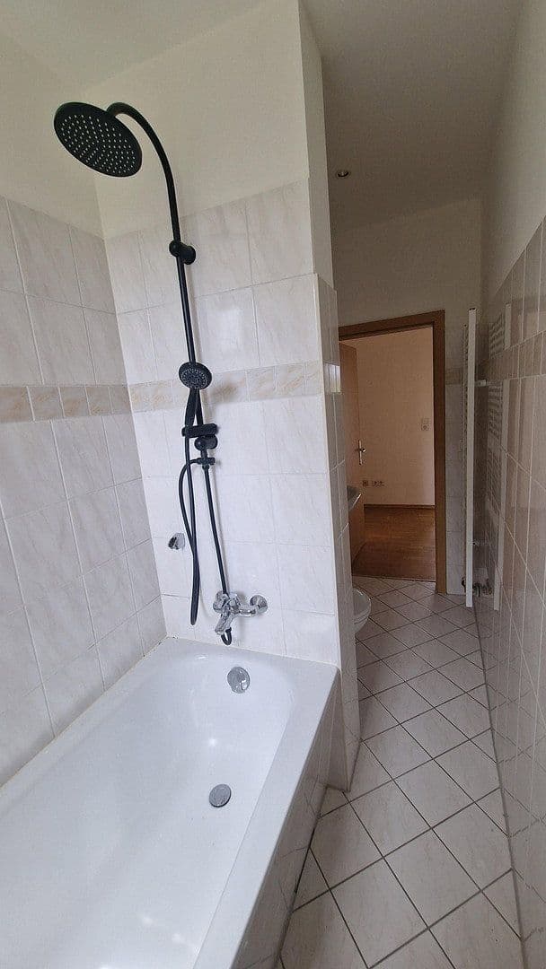Prodej bytu 3+1 56 m², Holzhäuser Straße 66, Leipzig, Sasko Prodej bytu 3+1 56 m², Holzhäuser Straße 66, Leipzig, Sasko