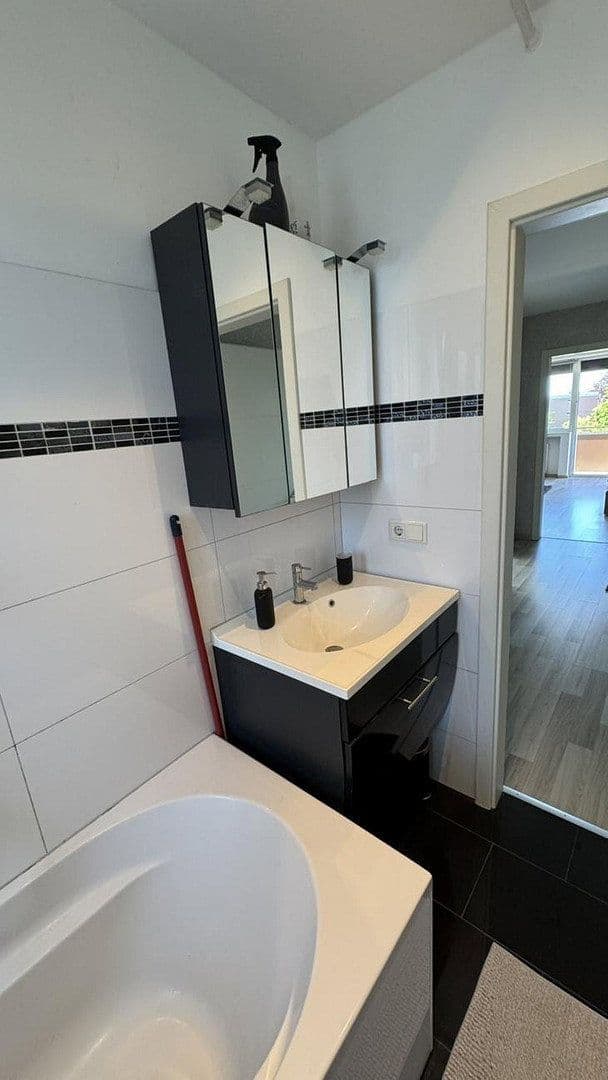 Prodej bytu 2+1 49 m², Alt-Vinnhorst 51, Hannover, Dolní Sasko Prodej bytu 2+1 49 m², Alt-Vinnhorst 51, Hannover, Dolní Sasko