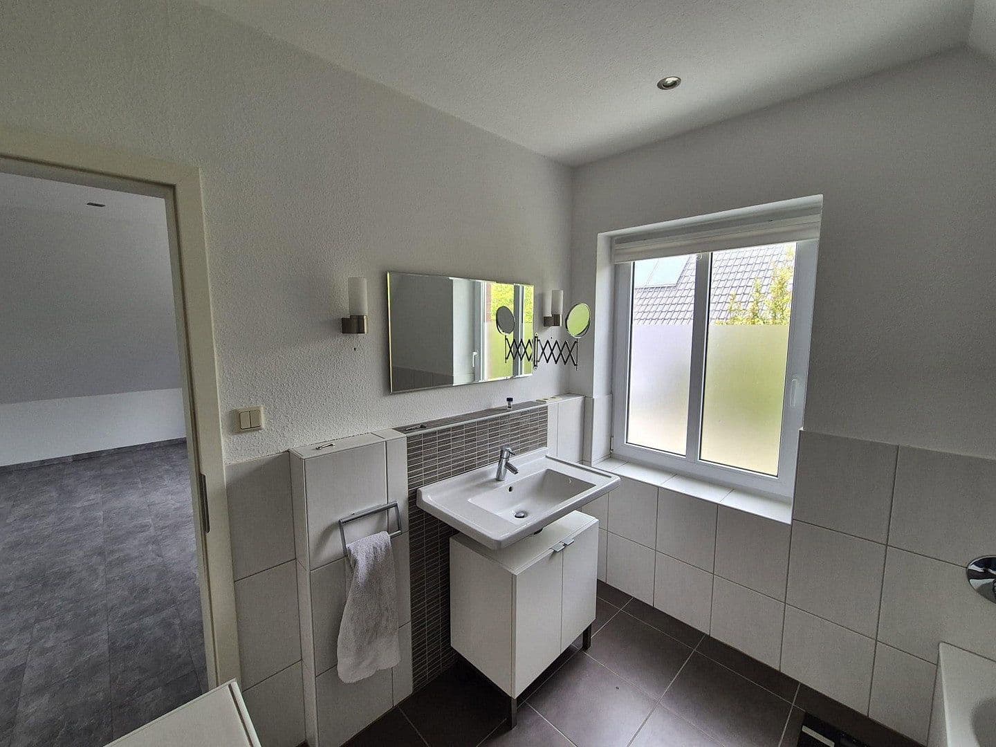 Prodej domu 128 m², pozemek 635 m², Lieder Str. 5, Jemgum, Dolní Sasko Prodej domu 128 m², pozemek 635 m², Lieder Str. 5, Jemgum, Dolní Sasko