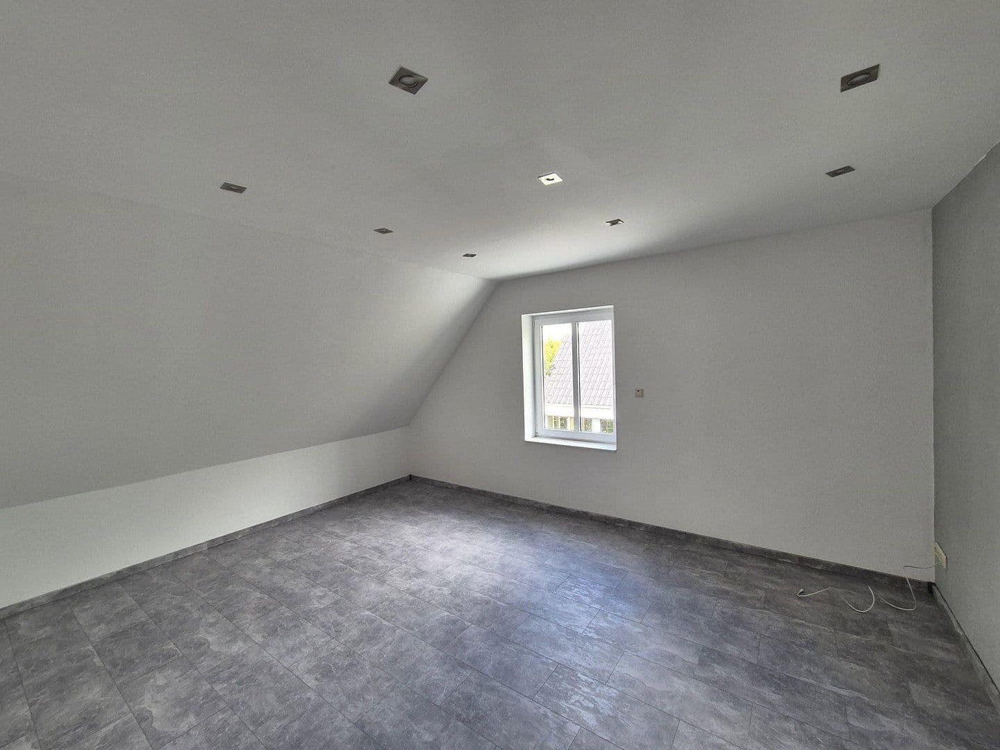 Prodej domu 128 m², pozemek 635 m², Lieder Str. 5, Jemgum, Dolní Sasko Prodej domu 128 m², pozemek 635 m², Lieder Str. 5, Jemgum, Dolní Sasko