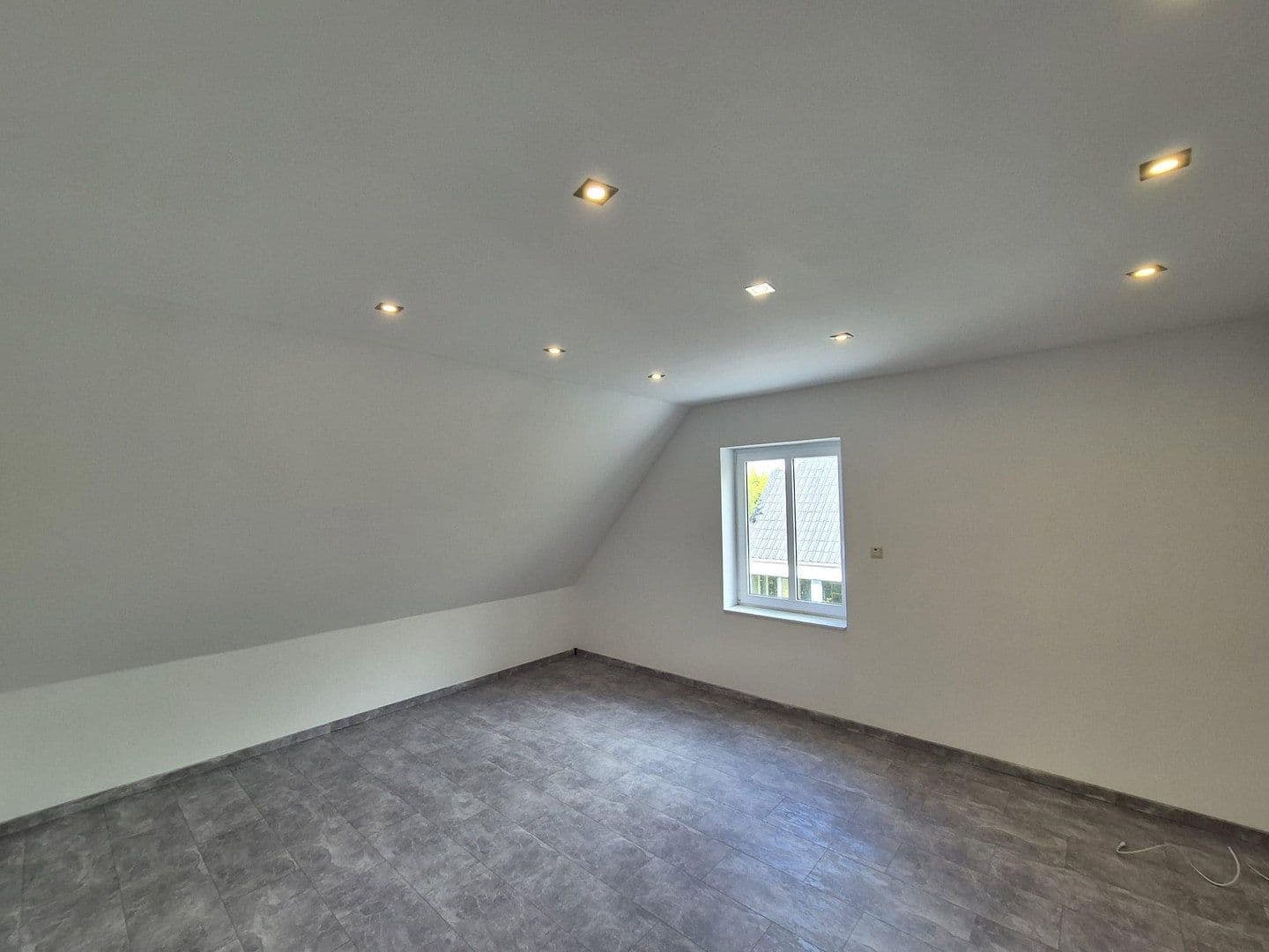 Prodej domu 128 m², pozemek 635 m², Lieder Str. 5, Jemgum, Dolní Sasko Prodej domu 128 m², pozemek 635 m², Lieder Str. 5, Jemgum, Dolní Sasko