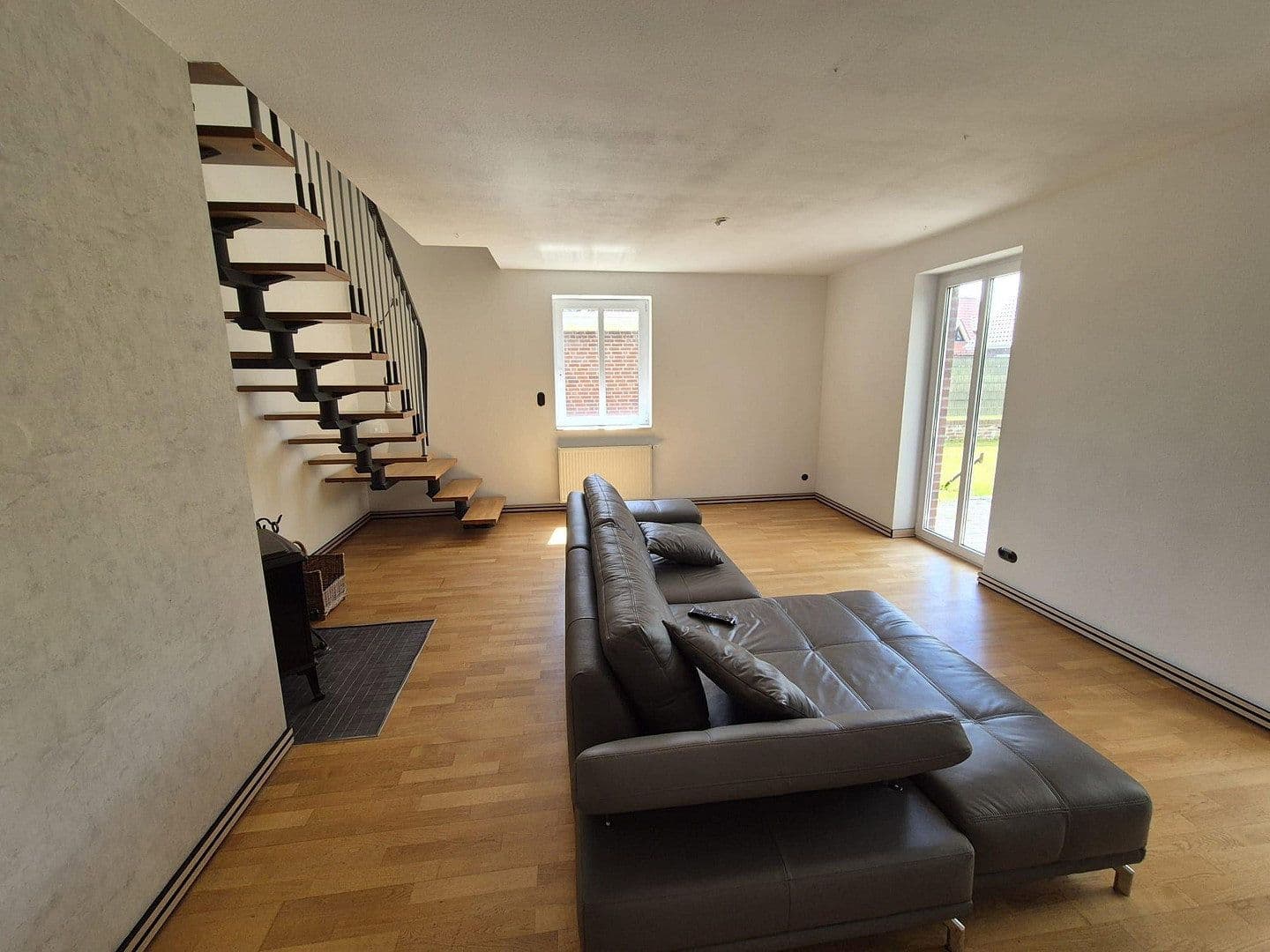 Prodej domu 128 m², pozemek 635 m², Lieder Str. 5, Jemgum, Dolní Sasko Prodej domu 128 m², pozemek 635 m², Lieder Str. 5, Jemgum, Dolní Sasko