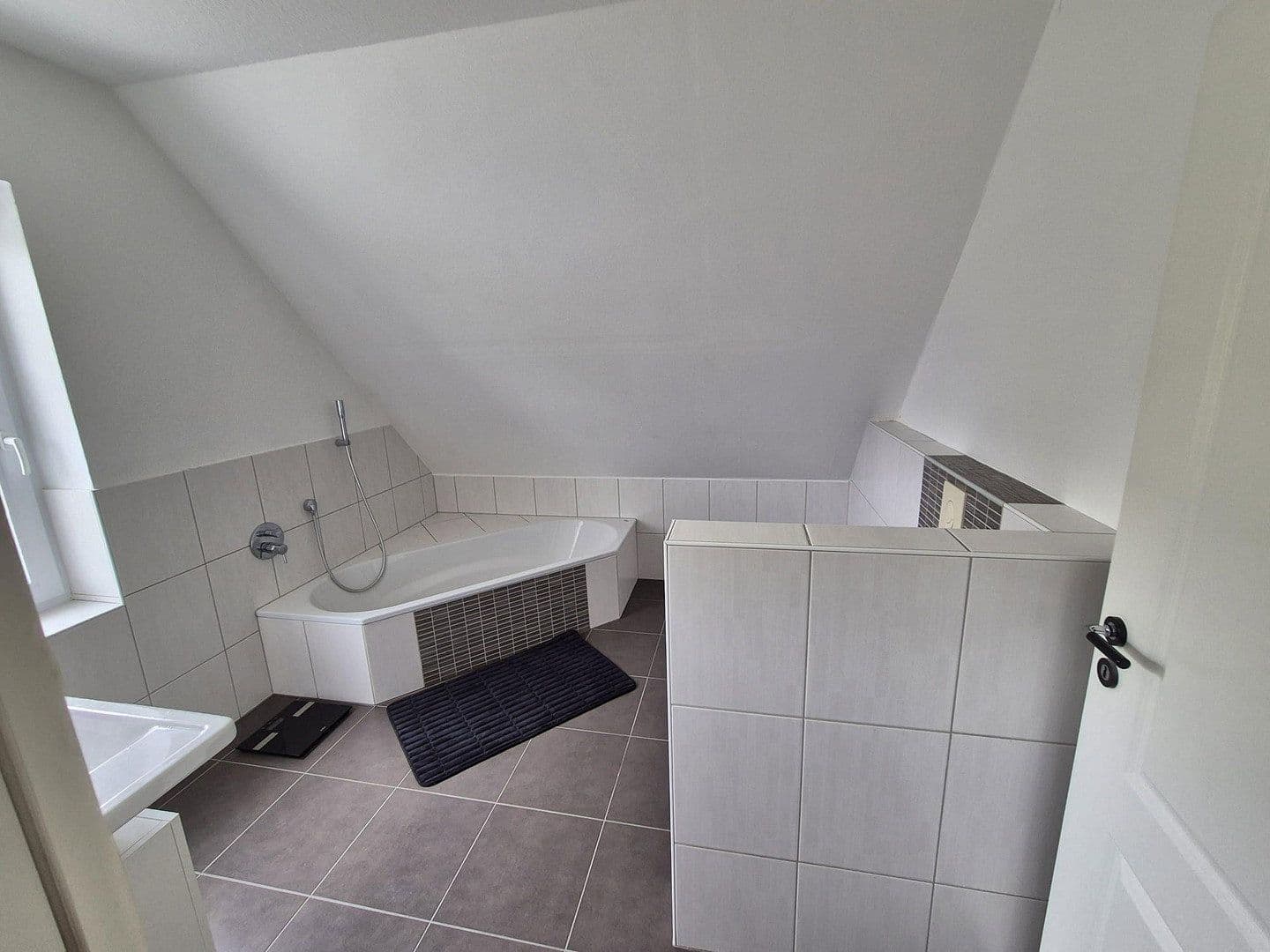 Prodej domu 128 m², pozemek 635 m², Lieder Str. 5, Jemgum, Dolní Sasko Prodej domu 128 m², pozemek 635 m², Lieder Str. 5, Jemgum, Dolní Sasko