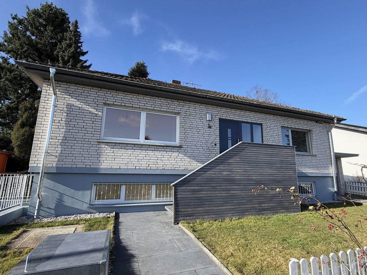 Prodej domu 142 m², pozemek 700 m², Alte Str. 3a, Bad Honnef, Severní Porýní-Vestfálsko Prodej domu 142 m², pozemek 700 m², Alte Str. 3a, Bad Honnef, Severní Porýní-Vestfálsko