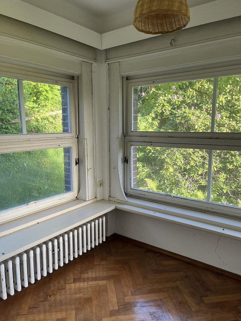 Prodej domu 142 m², pozemek 1.880 m², Chemnitz Einsiedel, Sasko Prodej domu 142 m², pozemek 1.880 m², Chemnitz Einsiedel, Sasko