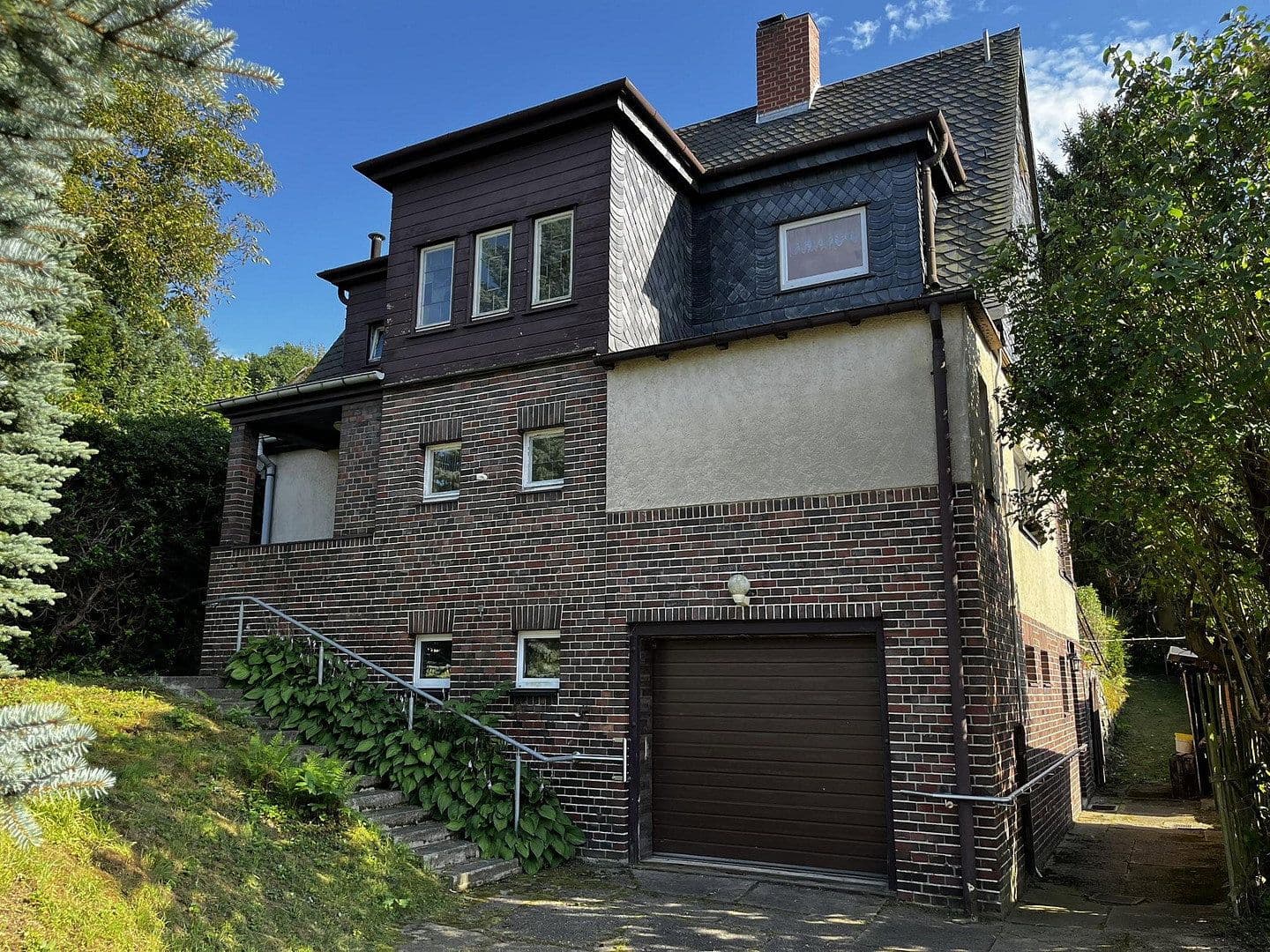 Prodej domu 142 m², pozemek 1.880 m², Chemnitz Einsiedel, Sasko Prodej domu 142 m², pozemek 1.880 m², Chemnitz Einsiedel, Sasko