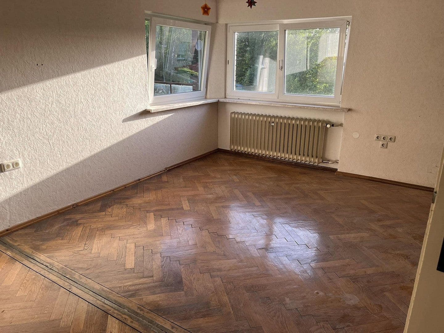 Prodej domu 142 m², pozemek 1.880 m², Chemnitz Einsiedel, Sasko Prodej domu 142 m², pozemek 1.880 m², Chemnitz Einsiedel, Sasko