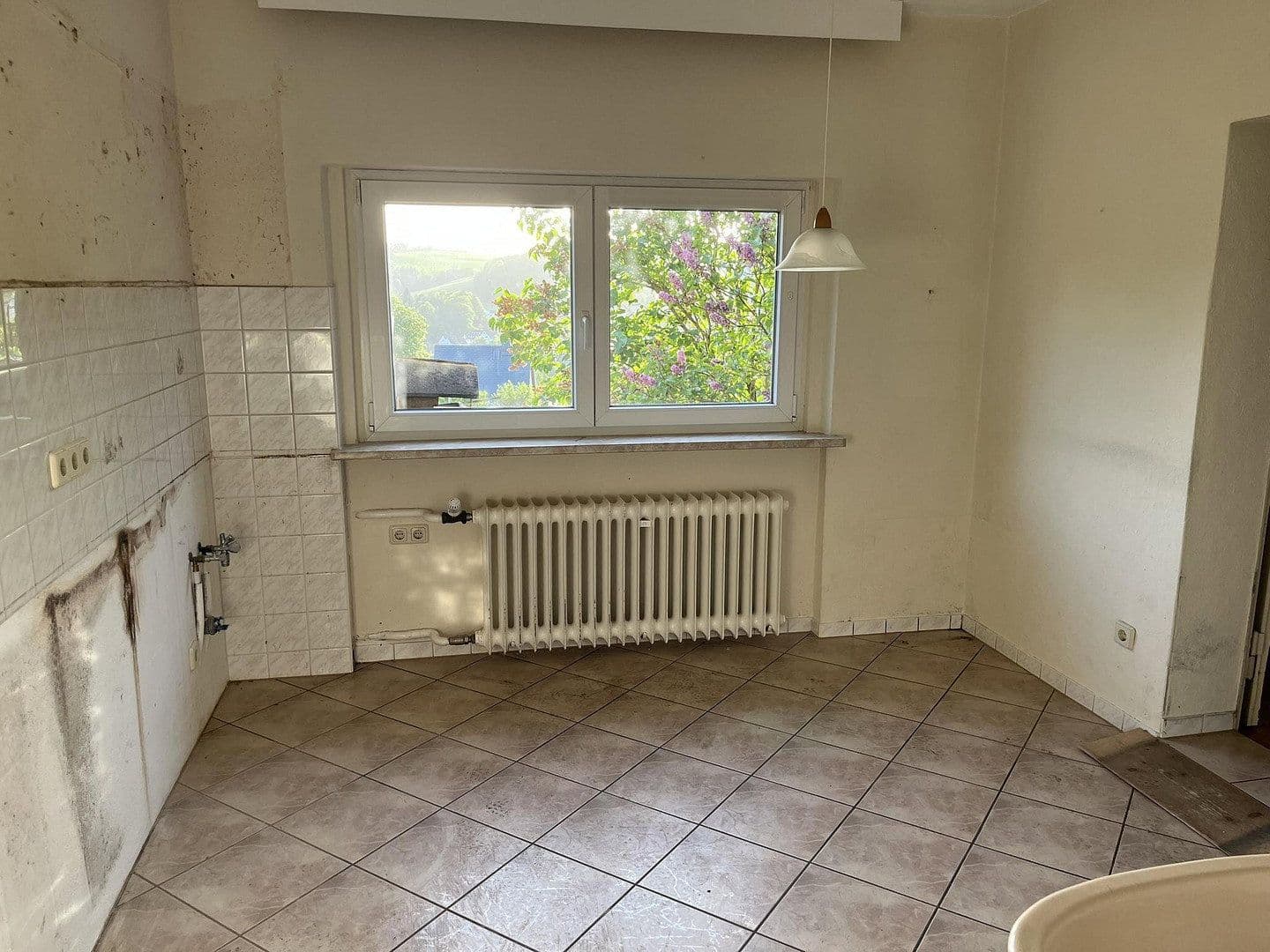 Prodej domu 142 m², pozemek 1.880 m², Chemnitz Einsiedel, Sasko Prodej domu 142 m², pozemek 1.880 m², Chemnitz Einsiedel, Sasko