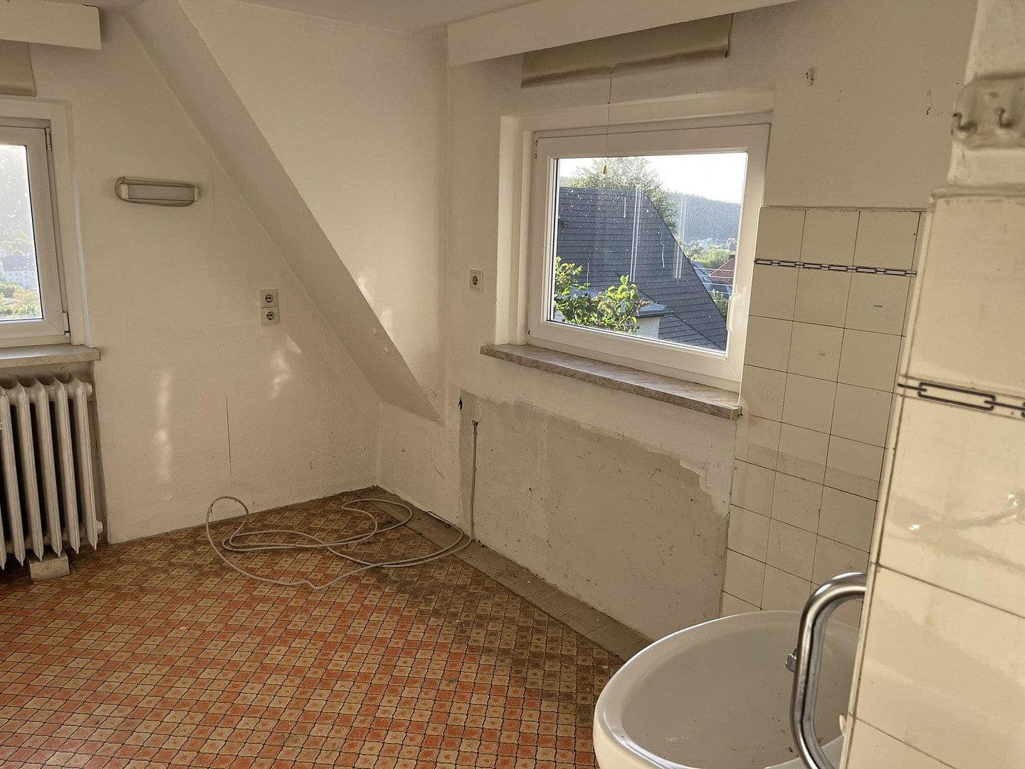 Prodej domu 142 m², pozemek 1.880 m², Chemnitz Einsiedel, Sasko Prodej domu 142 m², pozemek 1.880 m², Chemnitz Einsiedel, Sasko