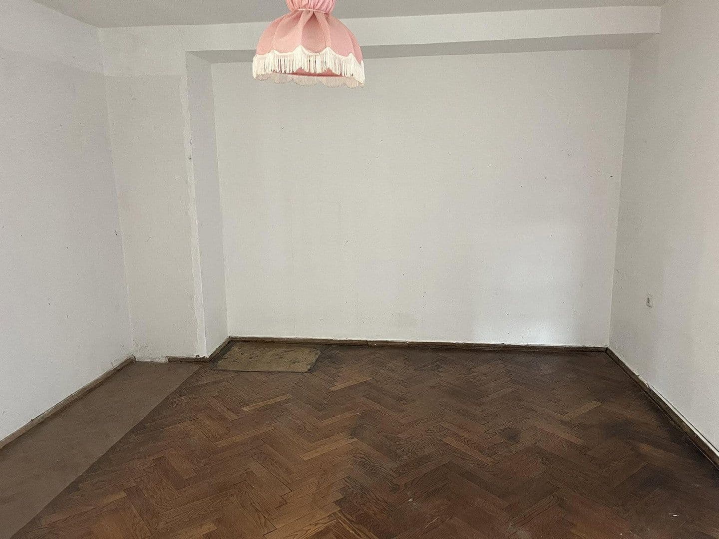 Prodej domu 142 m², pozemek 1.880 m², Chemnitz Einsiedel, Sasko Prodej domu 142 m², pozemek 1.880 m², Chemnitz Einsiedel, Sasko