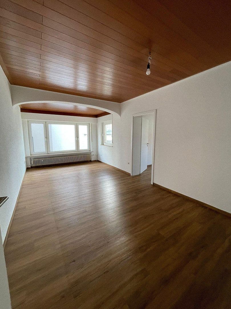 Pronájem bytu 4+1 108 m², Friedrichshafen, Bádensko-Württembersko Pronájem bytu 4+1 108 m², Friedrichshafen, Bádensko-Württembersko