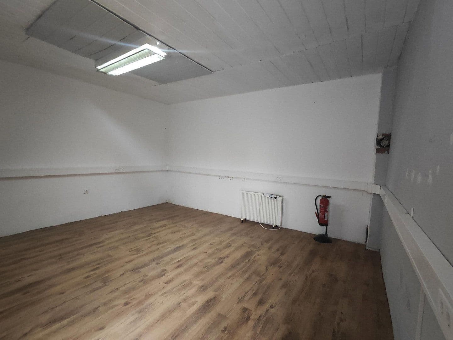 Pronájem nebytového prostoru 82 m², Bismarckstr. 296, Gelsenkirchen, Severní Porýní-Vestfálsko Pronájem nebytového prostoru 82 m², Bismarckstr. 296, Gelsenkirchen, Severní Porýní-Vestfálsko