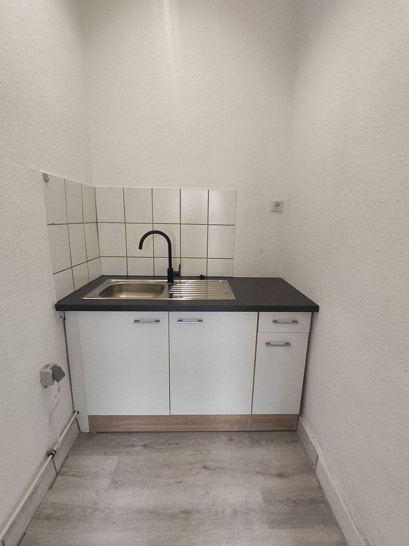 Pronájem nebytového prostoru 82 m², Bismarckstr. 296, Gelsenkirchen, Severní Porýní-Vestfálsko Pronájem nebytového prostoru 82 m², Bismarckstr. 296, Gelsenkirchen, Severní Porýní-Vestfálsko