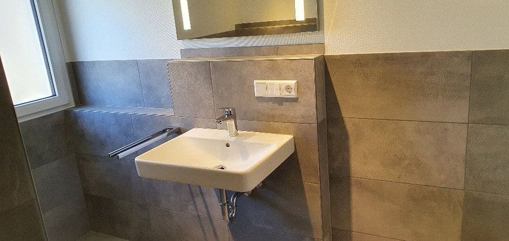 Pronájem bytu 3+1 71 m², Zimmermannstrasse 12, Laufenburg (Baden), Bádensko-Württembersko Pronájem bytu 3+1 71 m², Zimmermannstrasse 12, Laufenburg (Baden), Bádensko-Württembersko