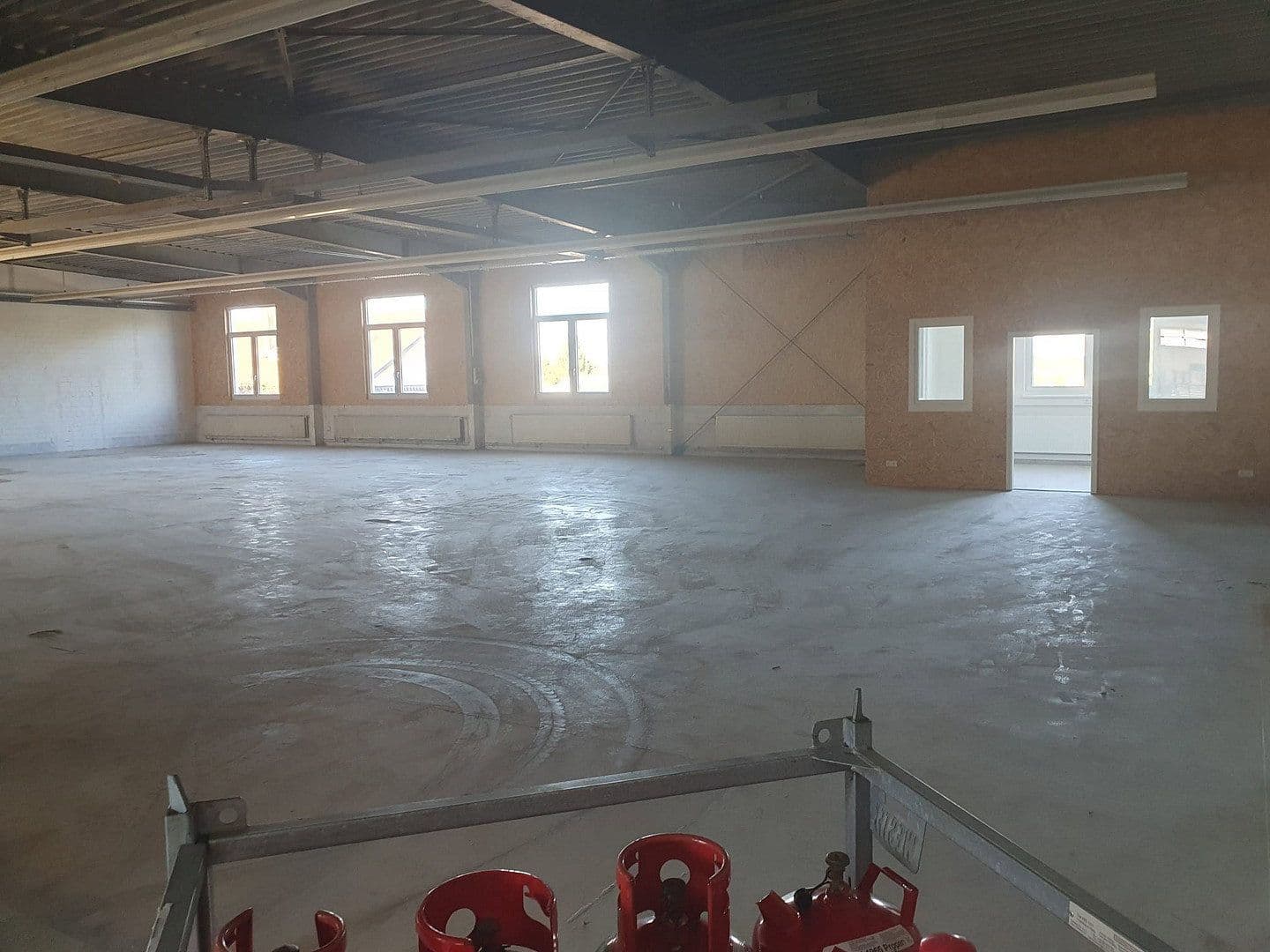 Pronájem nebytového prostoru 1.012 m², Engelsbrand, Bádensko-Württembersko Pronájem nebytového prostoru 1.012 m², Engelsbrand, Bádensko-Württembersko