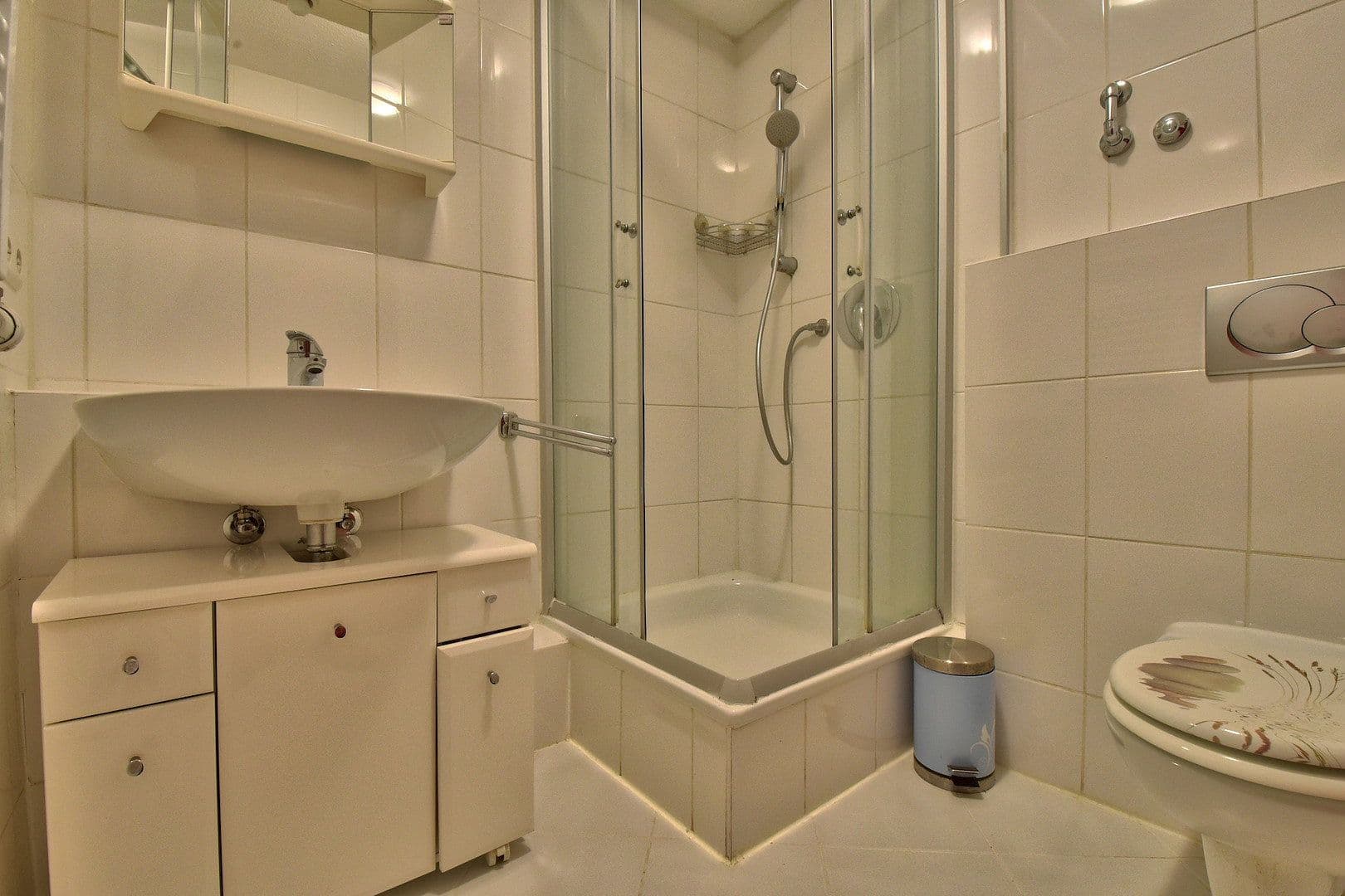 Pronájem bytu 2+1 47 m², Stuttgart, Bádensko-Württembersko Pronájem bytu 2+1 47 m², Stuttgart, Bádensko-Württembersko