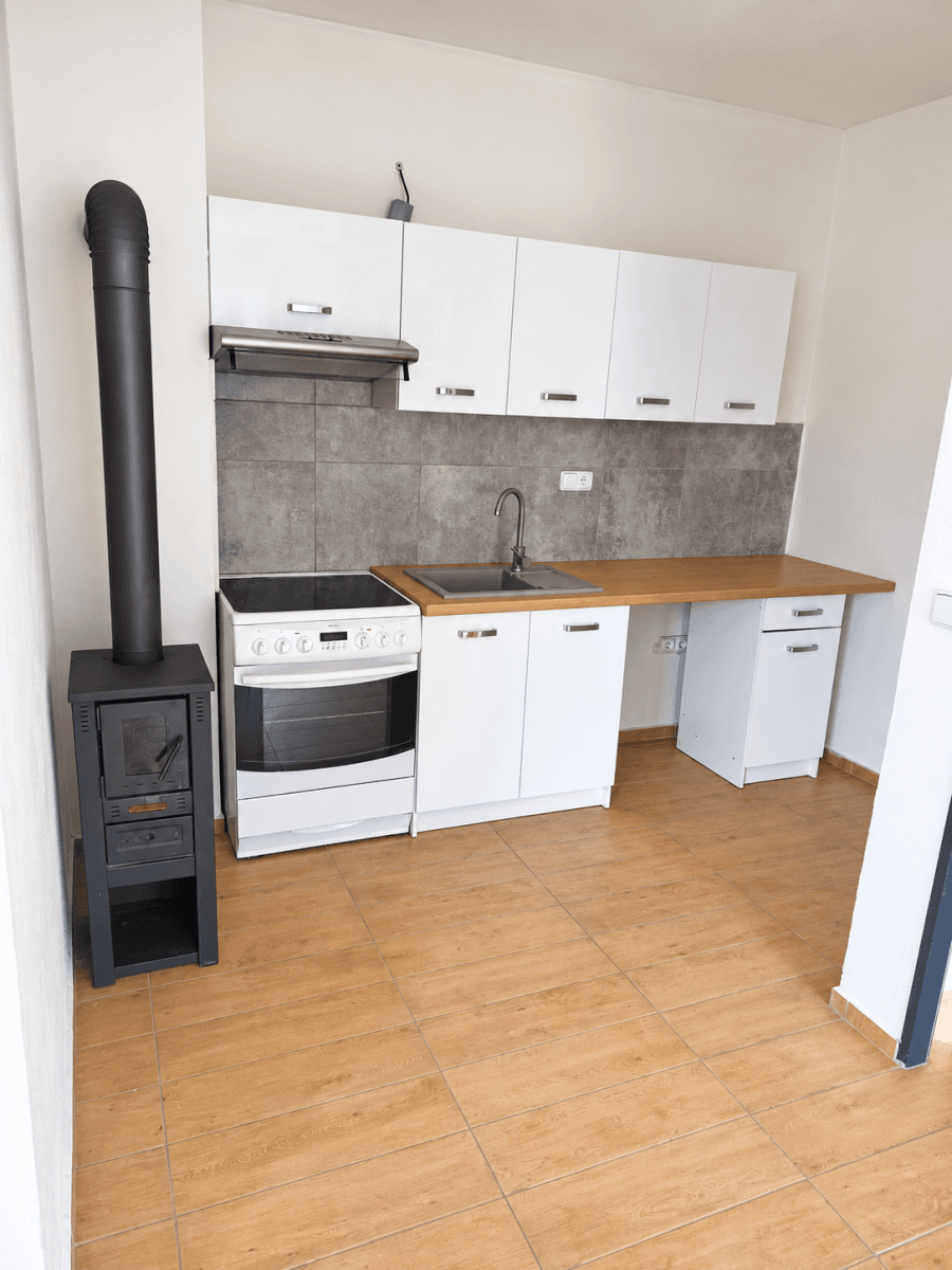 Pronájem bytu 1+kk 36 m², Všemyslice, Jihočeský kraj Pronájem bytu 1+kk 36 m², Všemyslice, Jihočeský kraj