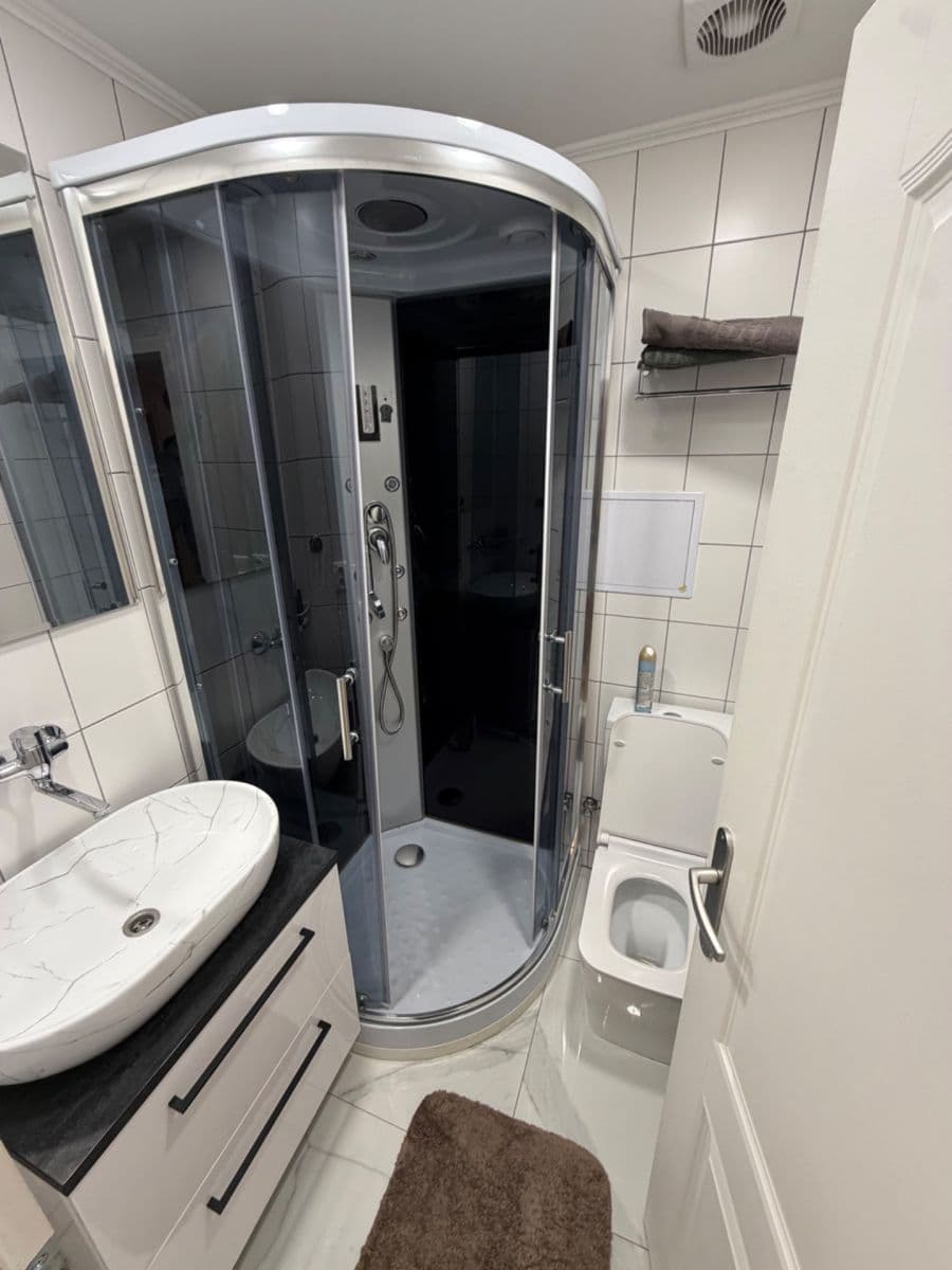 Pronájem bytu 1+kk 30 m², Chelčického, Praha, Praha Pronájem bytu 1+kk 30 m², Chelčického, Praha, Praha