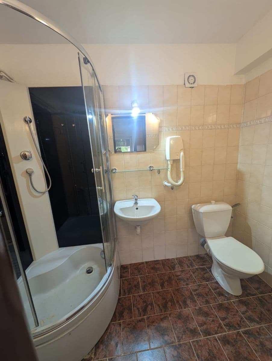 Pronájem bytu 3+kk 85 m², Tyršova, Rakovník, Středočeský kraj Pronájem bytu 3+kk 85 m², Tyršova, Rakovník, Středočeský kraj