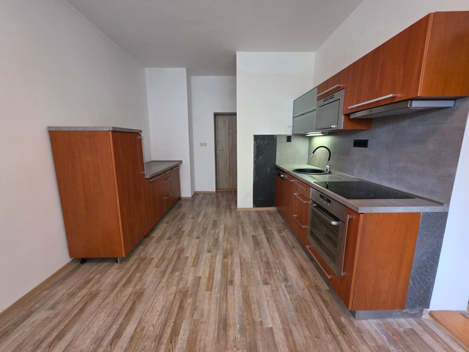 Pronájem bytu 2+kk 35 m², Mladé Buky, Královéhradecký kraj Pronájem bytu 2+kk 35 m², Mladé Buky, Královéhradecký kraj