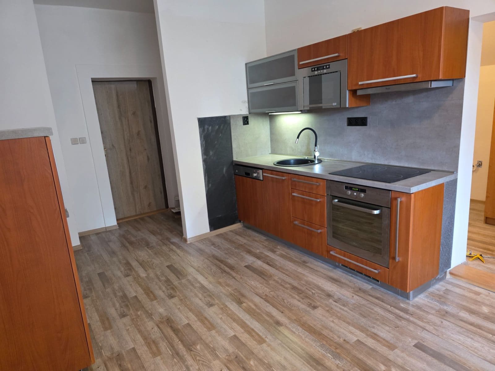 Pronájem bytu 2+kk 35 m², Mladé Buky, Královéhradecký kraj Pronájem bytu 2+kk 35 m², Mladé Buky, Královéhradecký kraj