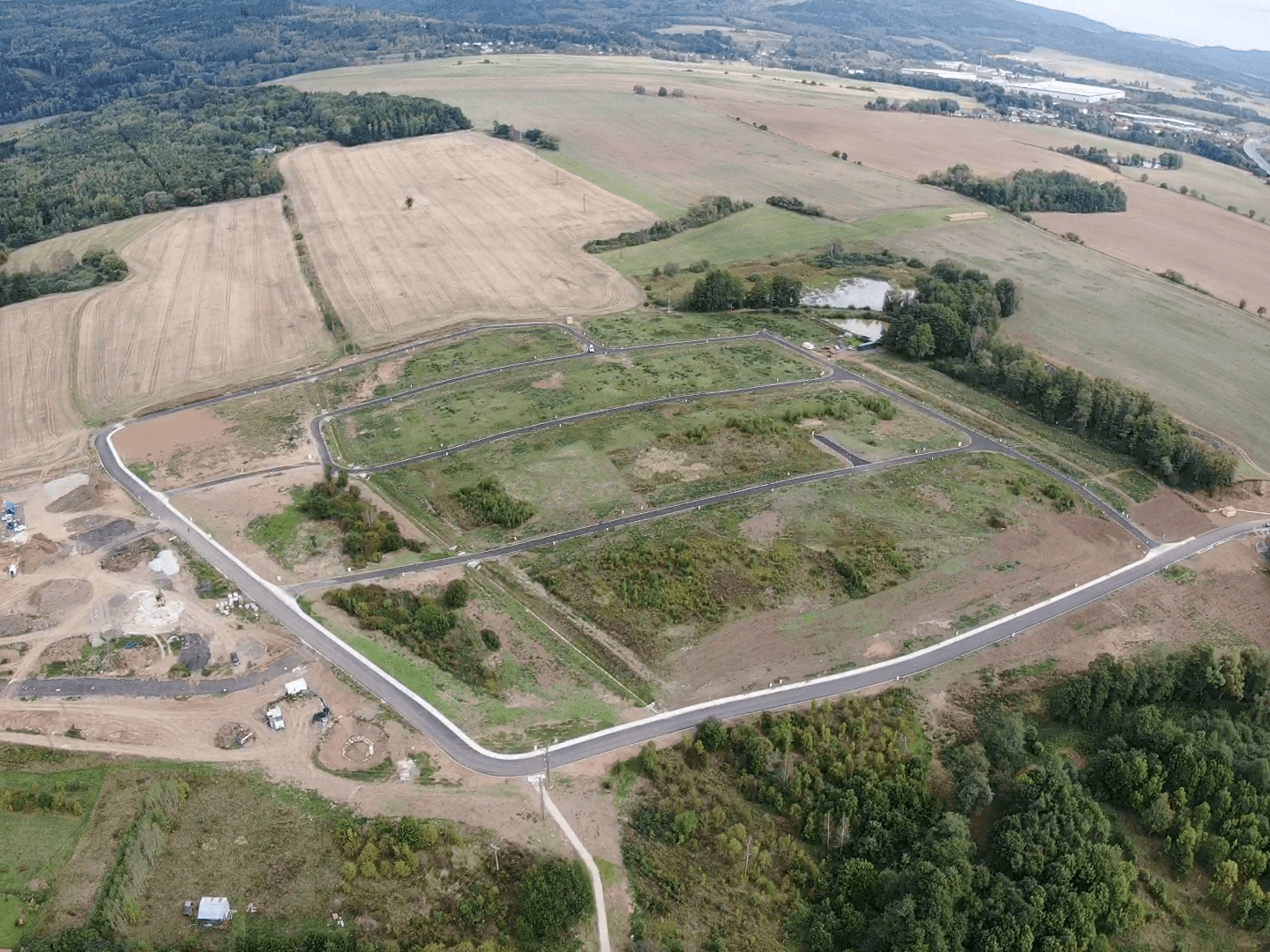Prodej pozemku 1.000 m², Ostrov, Karlovarský kraj Prodej pozemku 1.000 m², Ostrov, Karlovarský kraj