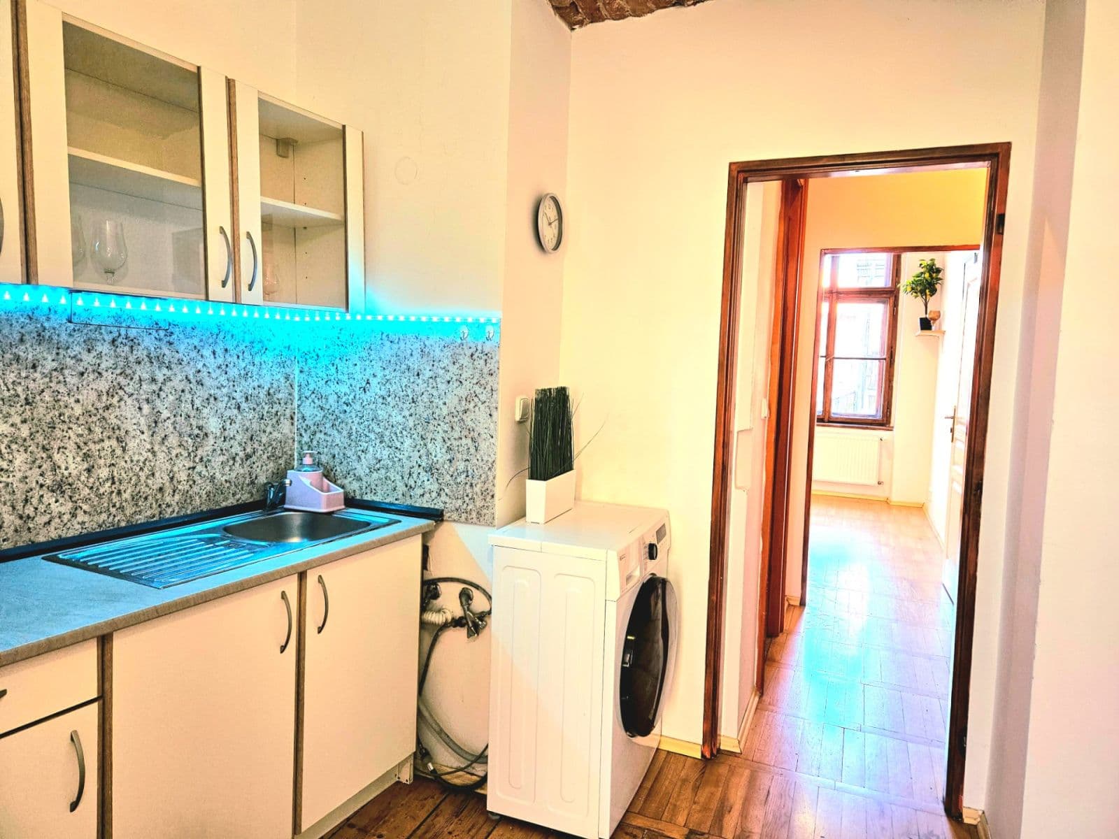 Pronájem bytu 2+1 40 m², Vlkova, Praha, Praha Pronájem bytu 2+1 40 m², Vlkova, Praha, Praha