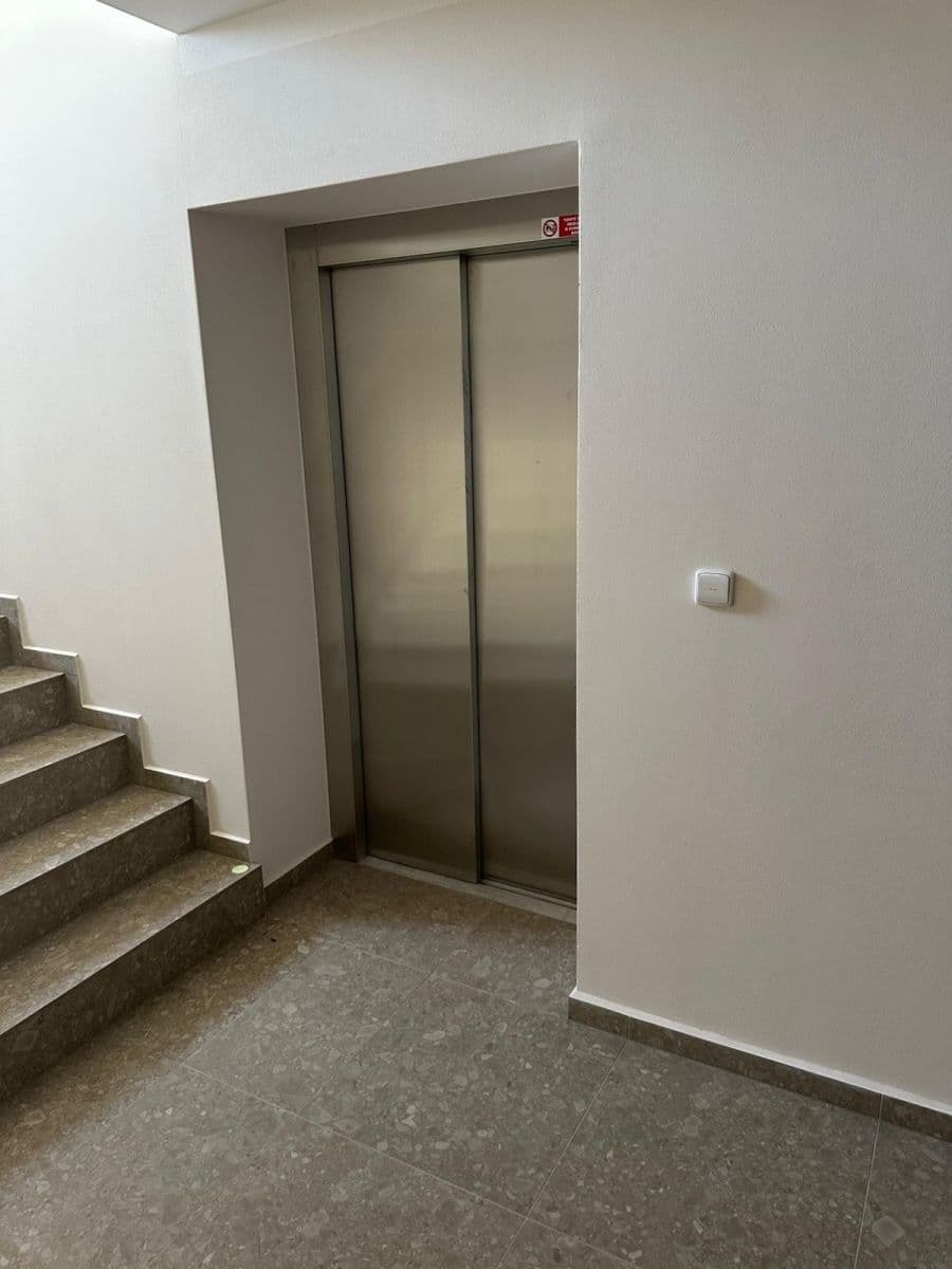 Pronájem bytu 2+kk 38 m², U Štěpánků, Hořovice, Středočeský kraj Pronájem bytu 2+kk 38 m², U Štěpánků, Hořovice, Středočeský kraj