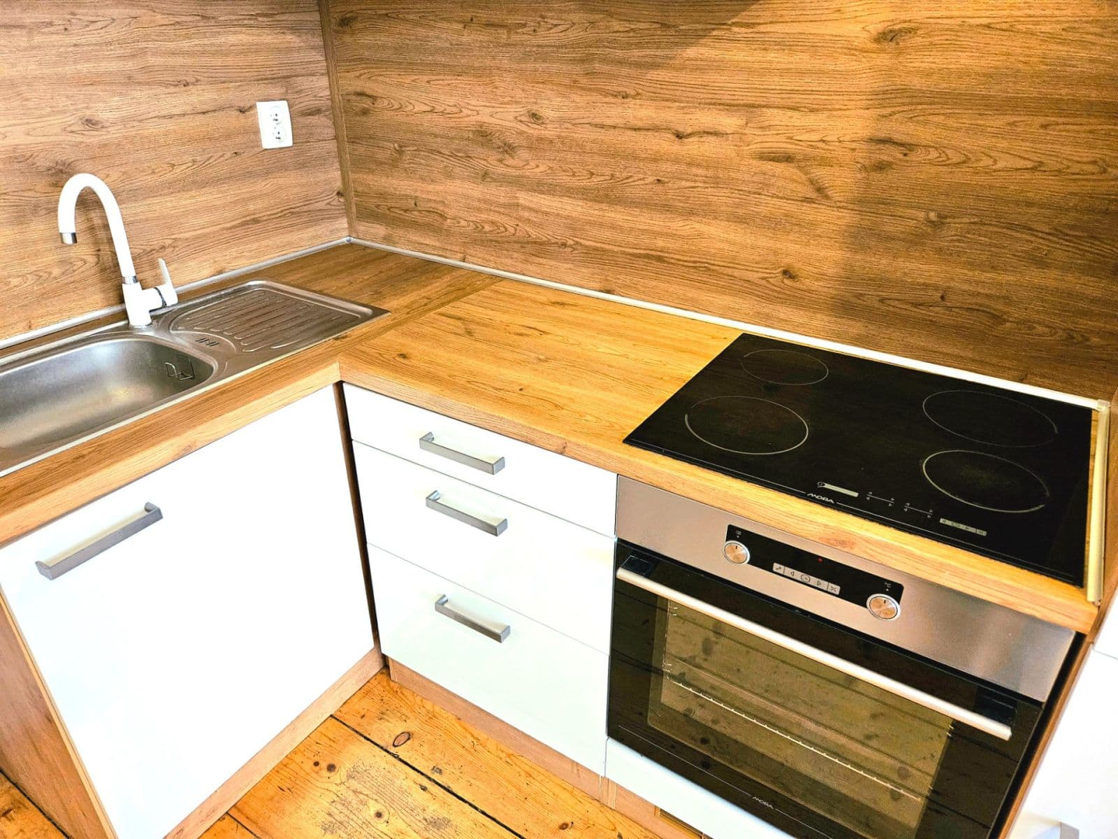 Pronájem bytu 1+kk 27 m², Vlkova, Praha, Praha Pronájem bytu 1+kk 27 m², Vlkova, Praha, Praha