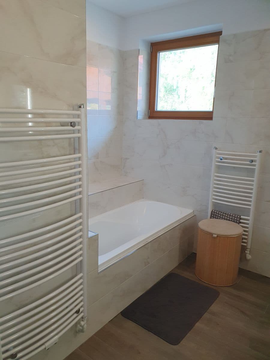 Pronájem domu 160 m², pozemek 5.000 m², Vyšní Lhoty, Moravskoslezský kraj Pronájem domu 160 m², pozemek 5.000 m², Vyšní Lhoty, Moravskoslezský kraj