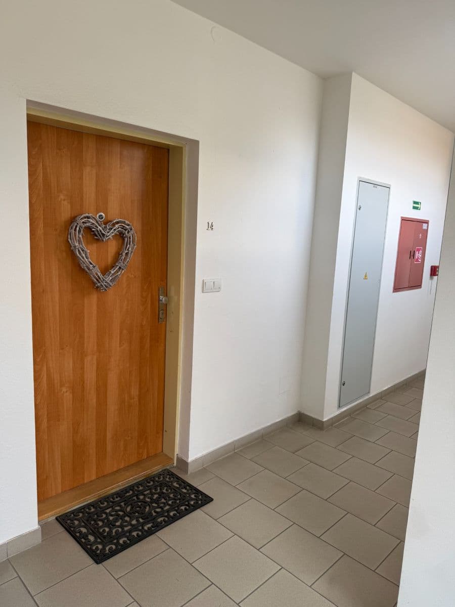 Prodej bytu 2+kk 49 m², Za Devítkou, Jinočany, Středočeský kraj Prodej bytu 2+kk 49 m², Za Devítkou, Jinočany, Středočeský kraj