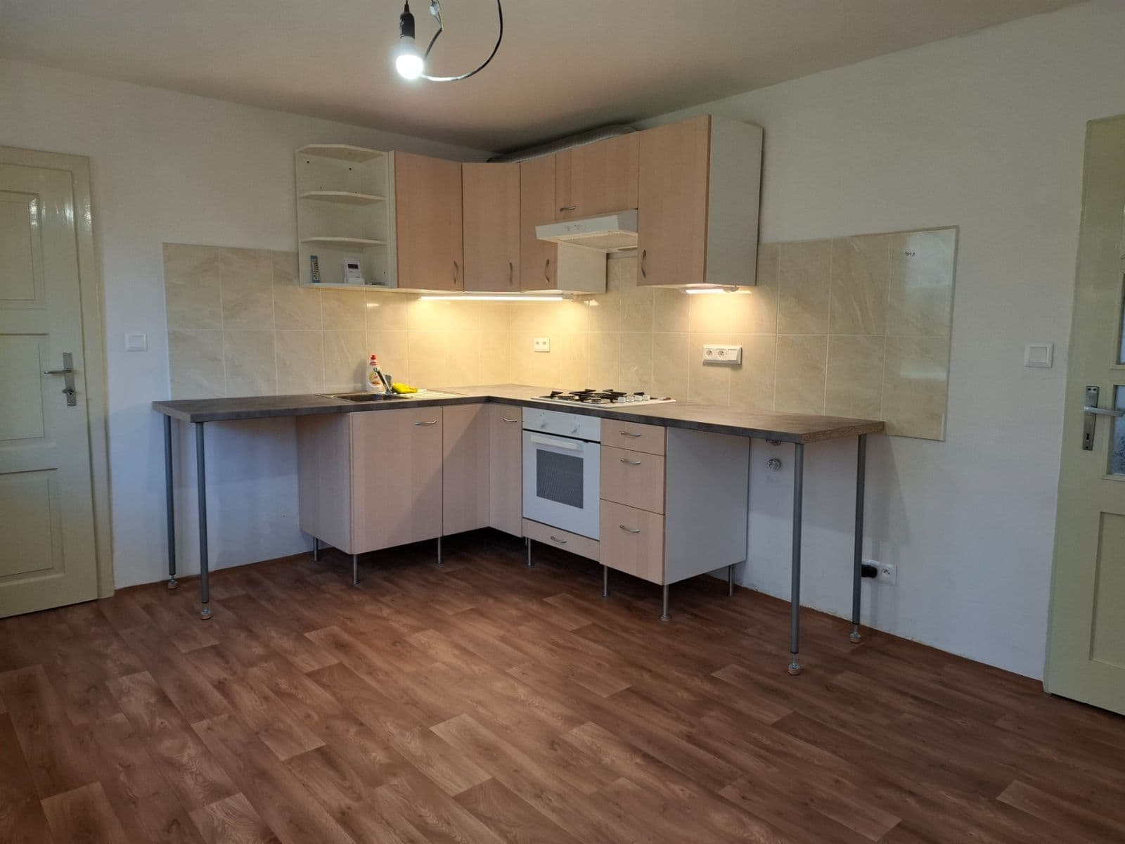 Pronájem bytu 2+1 78 m², Havlíčkovo nám., Dačice, Jihočeský kraj Pronájem bytu 2+1 78 m², Havlíčkovo nám., Dačice, Jihočeský kraj