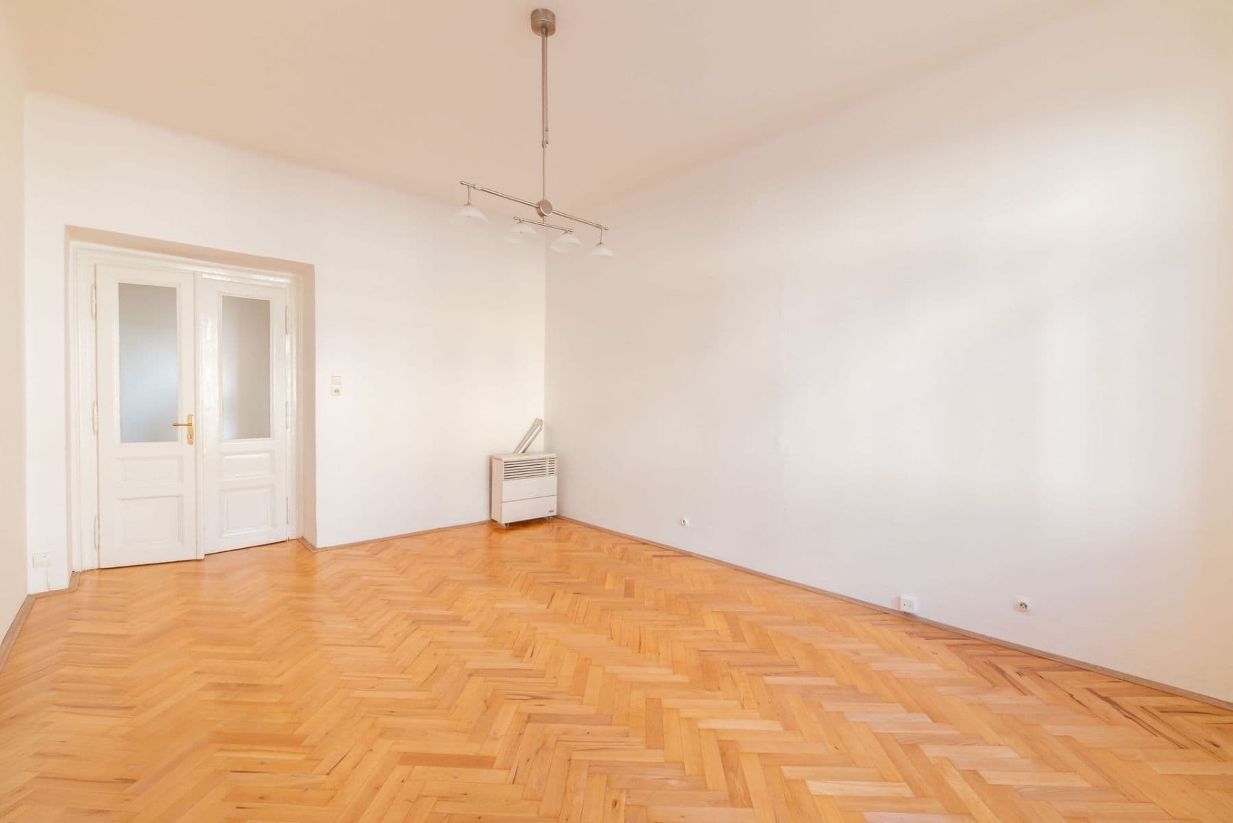 Prodej bytu 2+1 80 m², Chodská, Praha, Praha Prodej bytu 2+1 80 m², Chodská, Praha, Praha