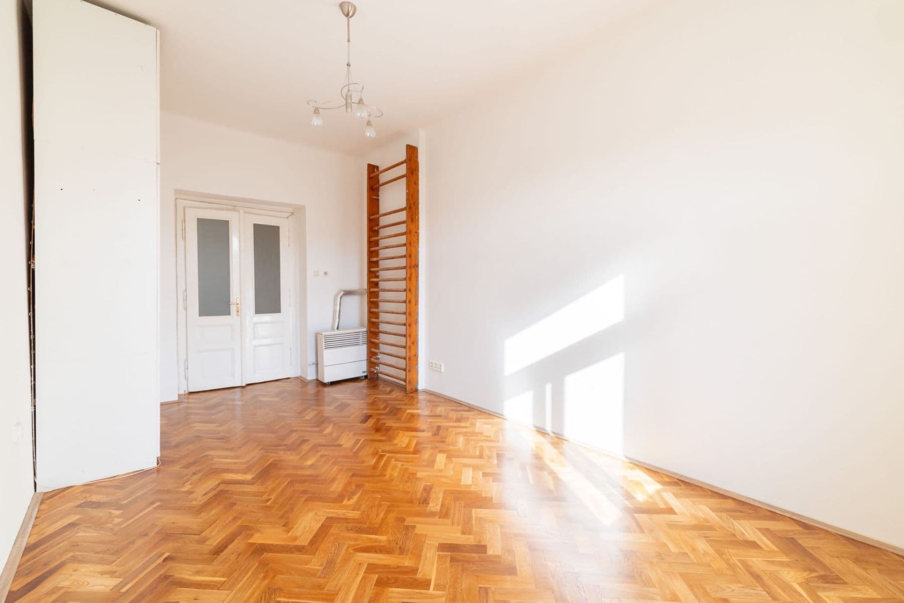 Prodej bytu 2+1 80 m², Chodská, Praha, Praha Prodej bytu 2+1 80 m², Chodská, Praha, Praha