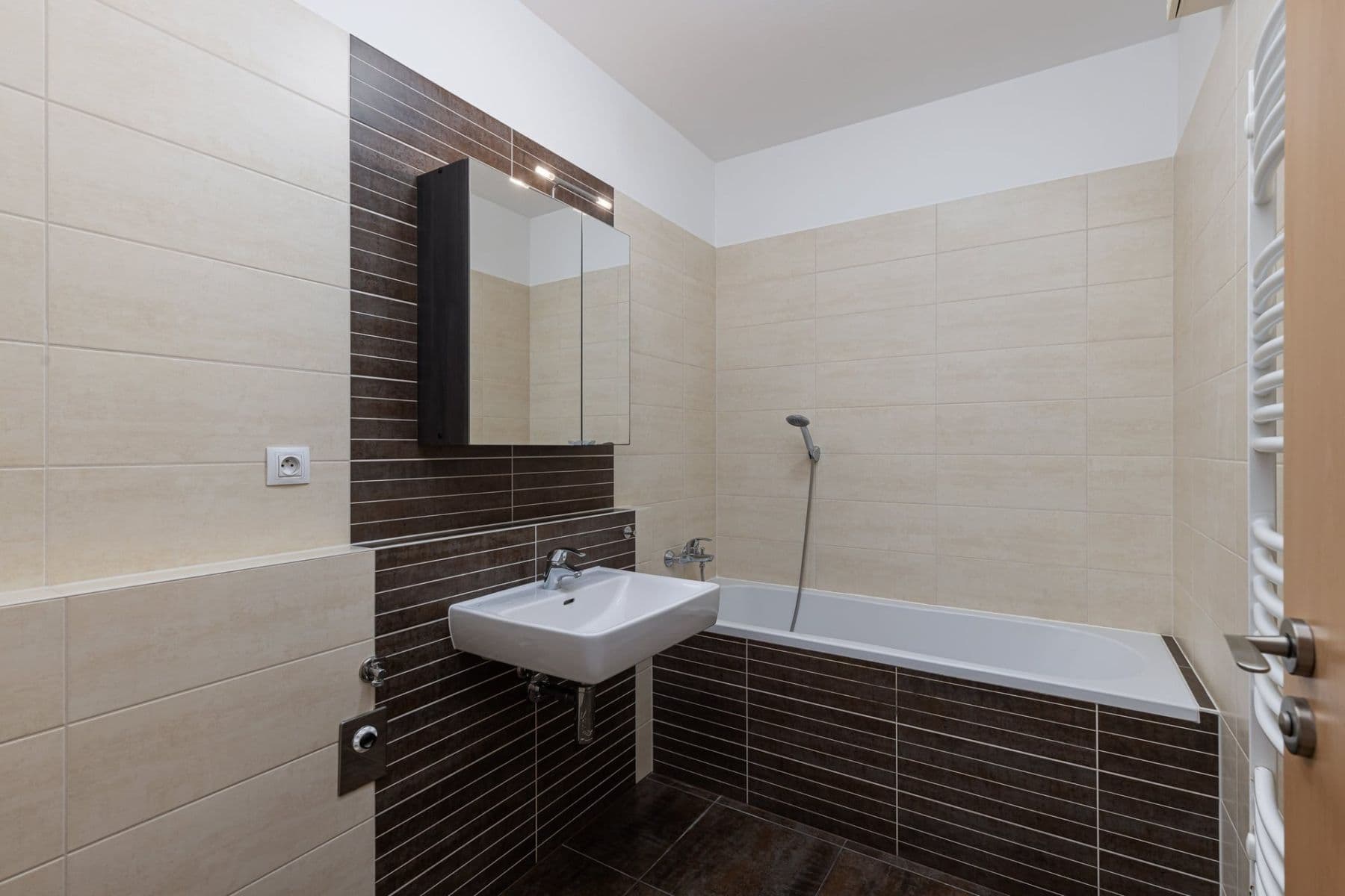 Pronájem bytu 2+kk 57 m², U Slovanky, Praha, Praha Pronájem bytu 2+kk 57 m², U Slovanky, Praha, Praha