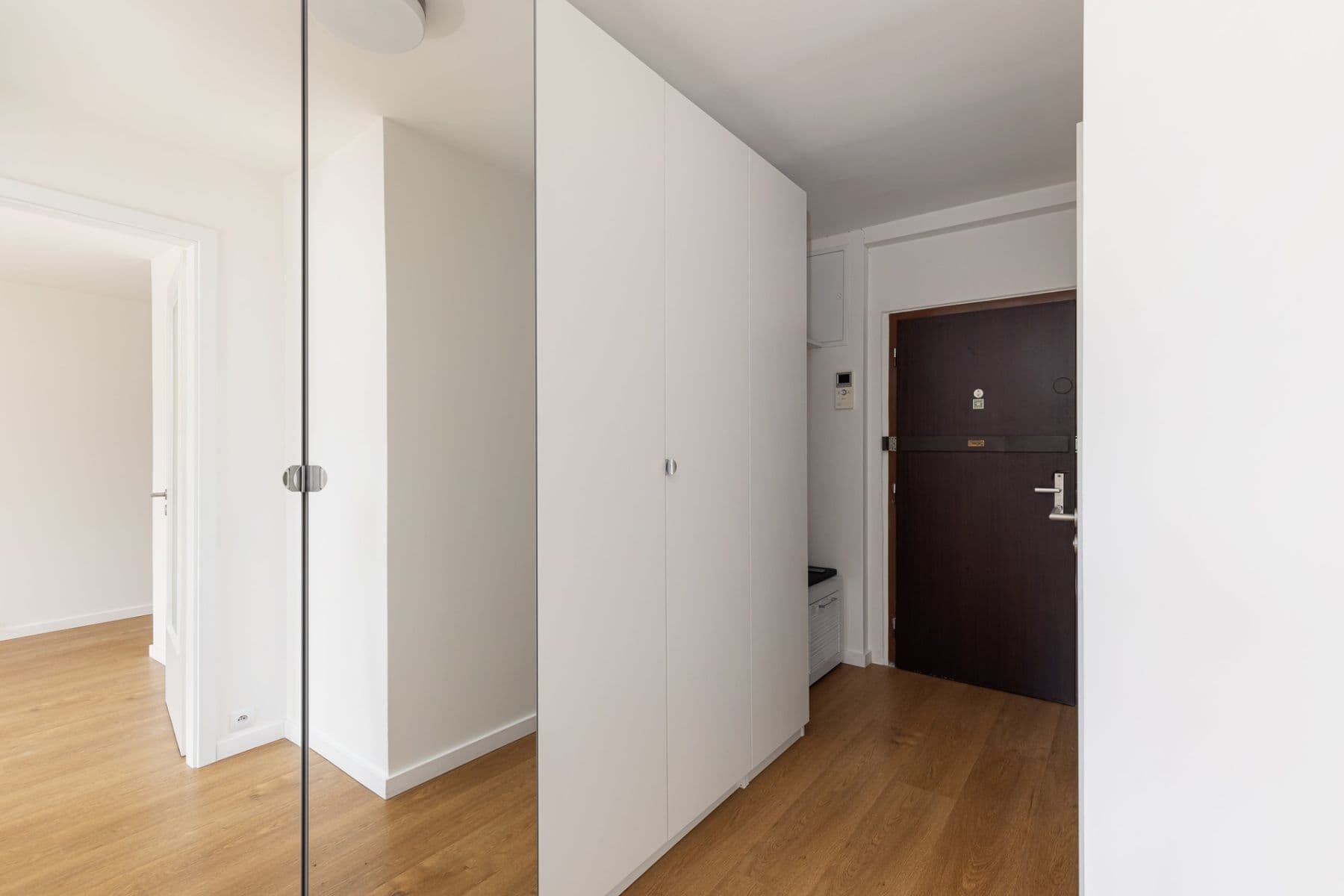 Pronájem bytu 2+kk 43 m², Ohradní, Praha, Praha Pronájem bytu 2+kk 43 m², Ohradní, Praha, Praha