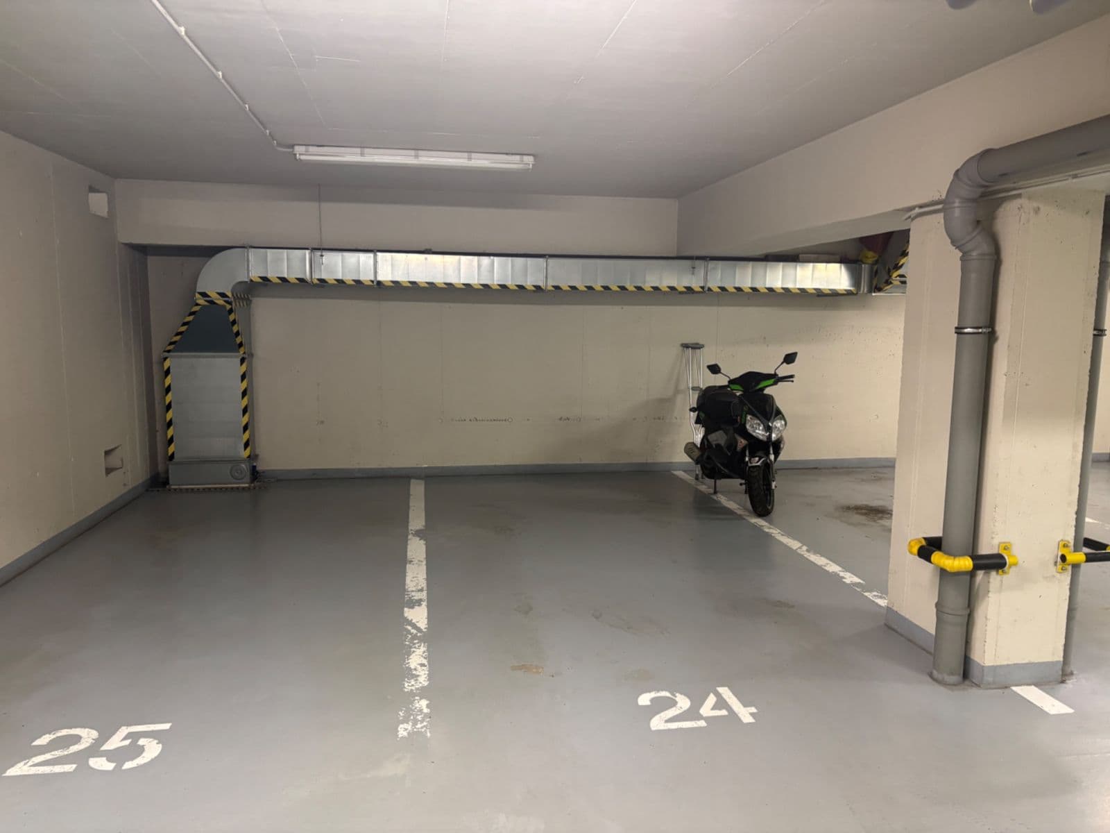 Pronájem garáže 16 m², Praha, Praha Pronájem garáže 16 m², Praha, Praha